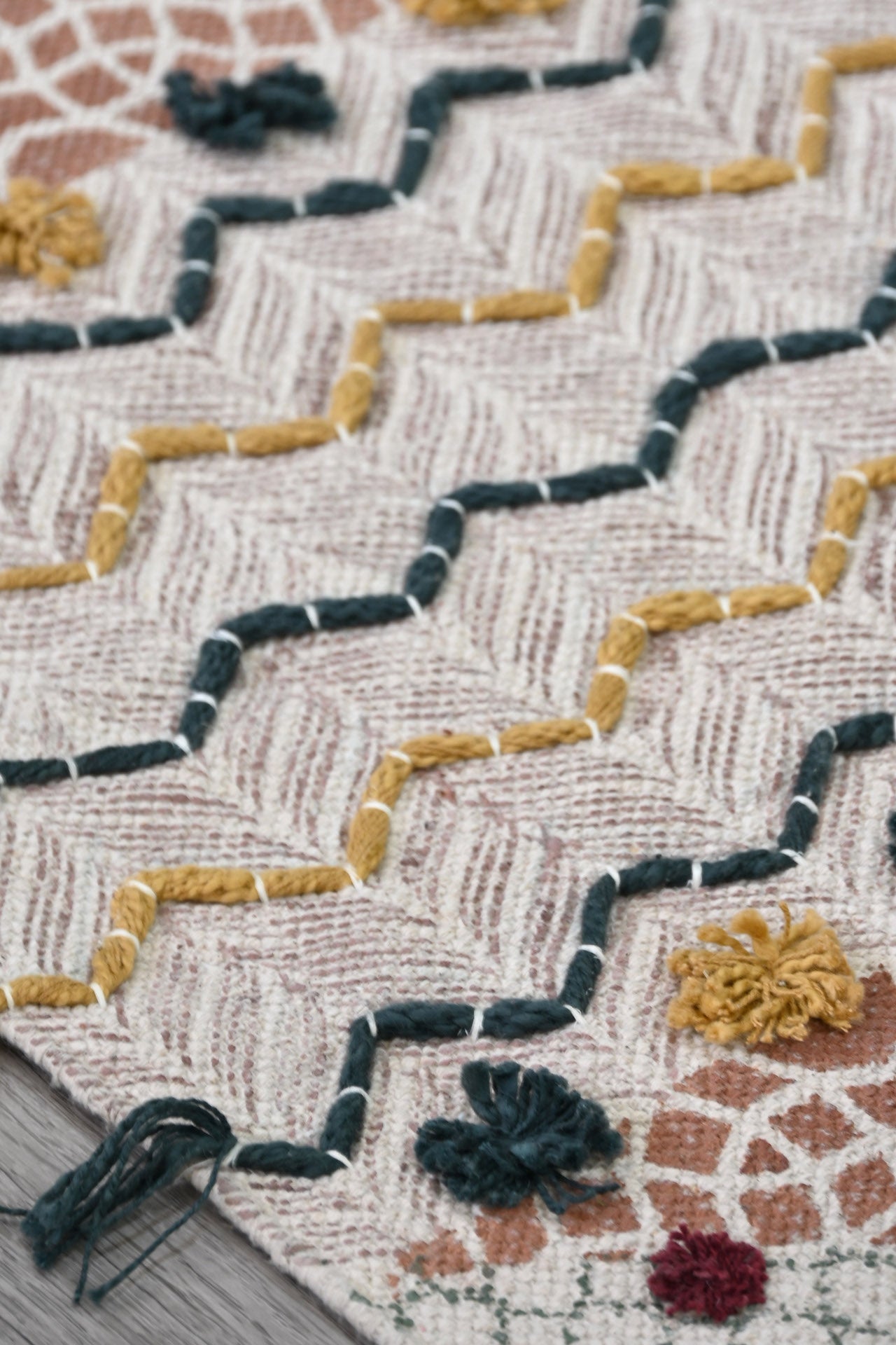 Lavish Block-Printed Cotton Dhurrie Rug in Pink — Art Avenue