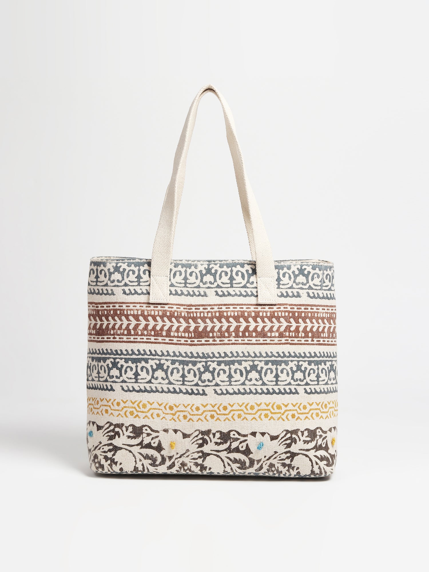 Giant cotton tote bag lifestyle — Art Avenue