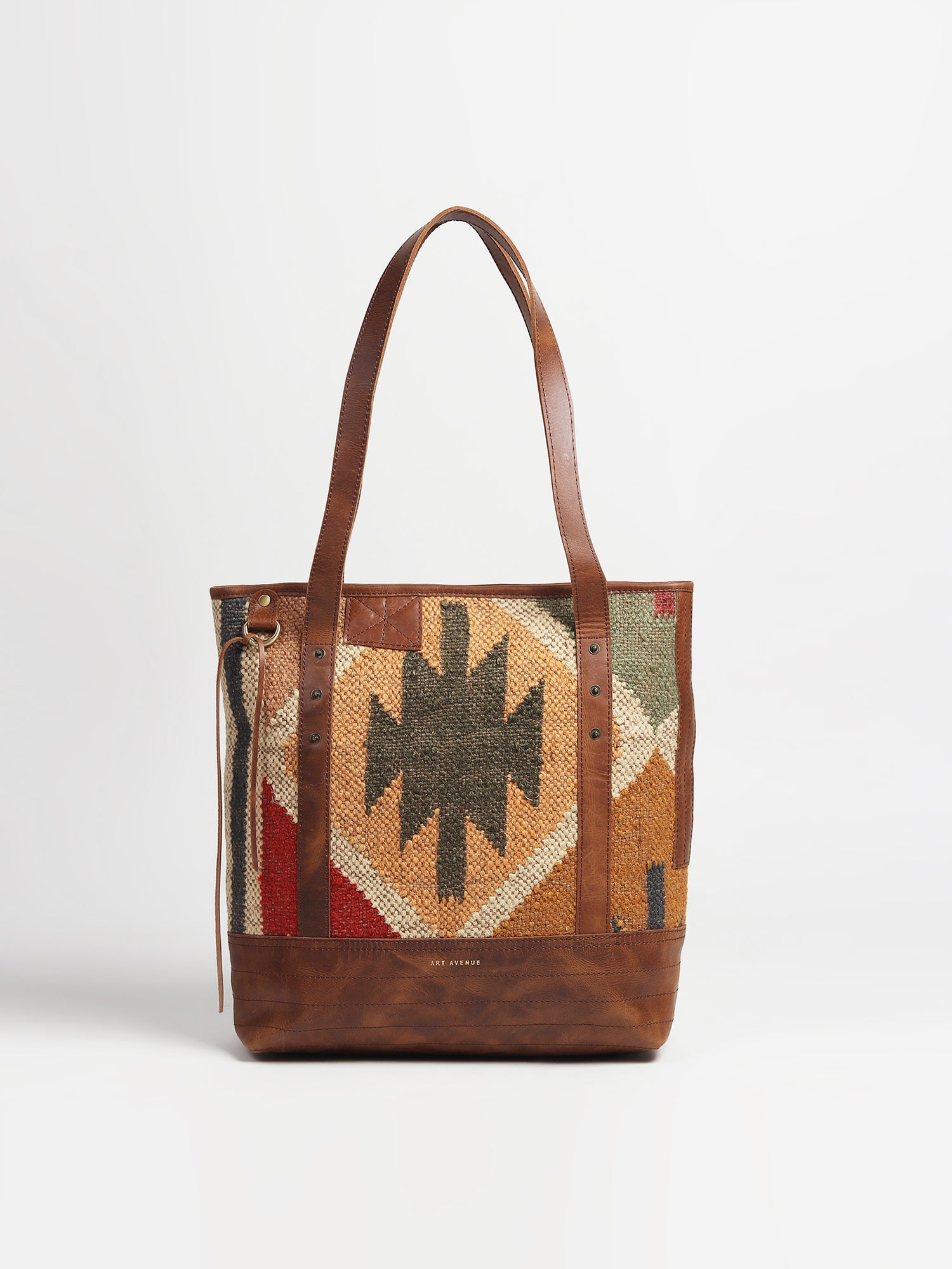 Aneur kilim handbag lifestyle — Art Avenue