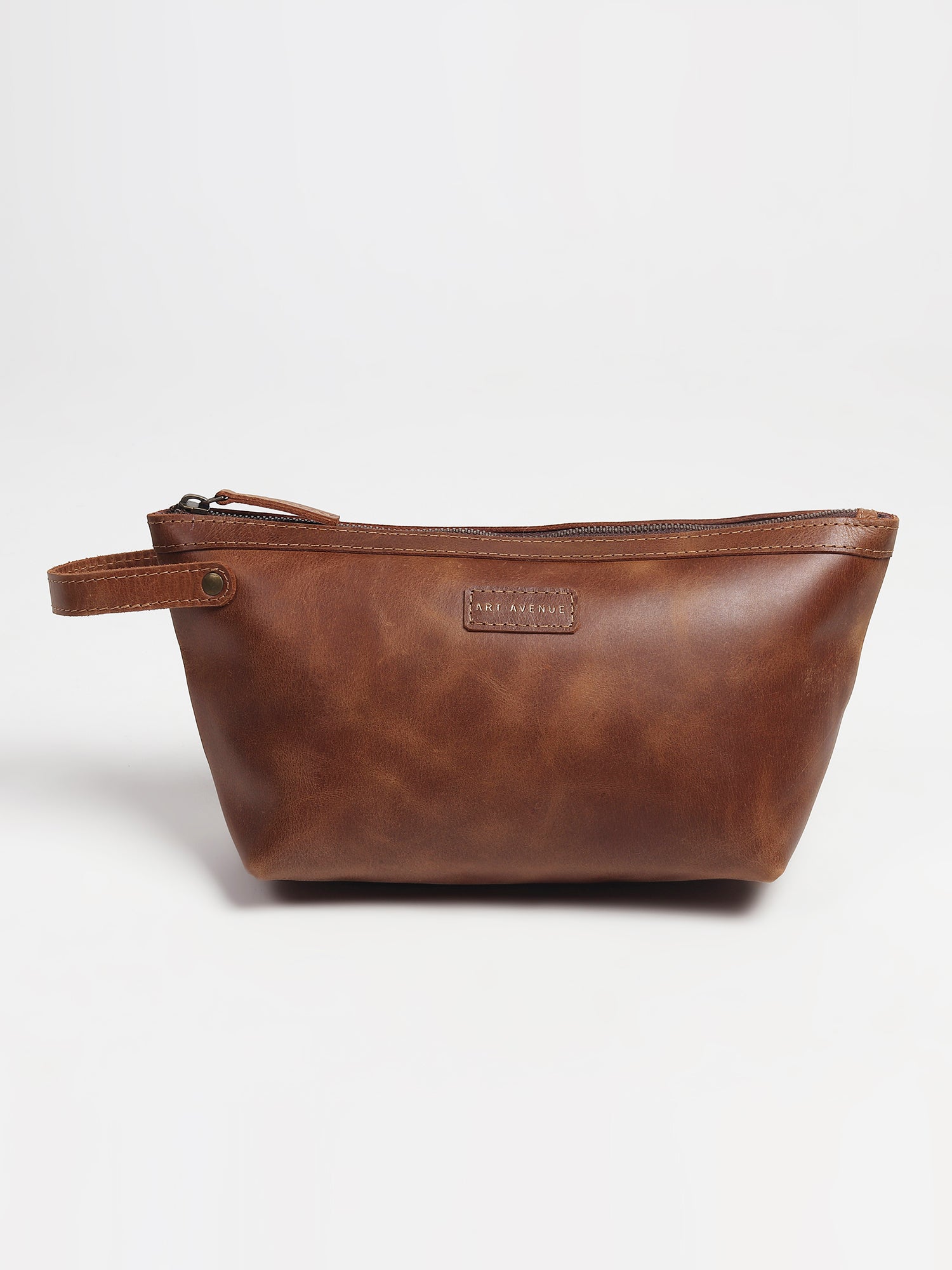 Flisk leather pouch, close-up — Art Avenue