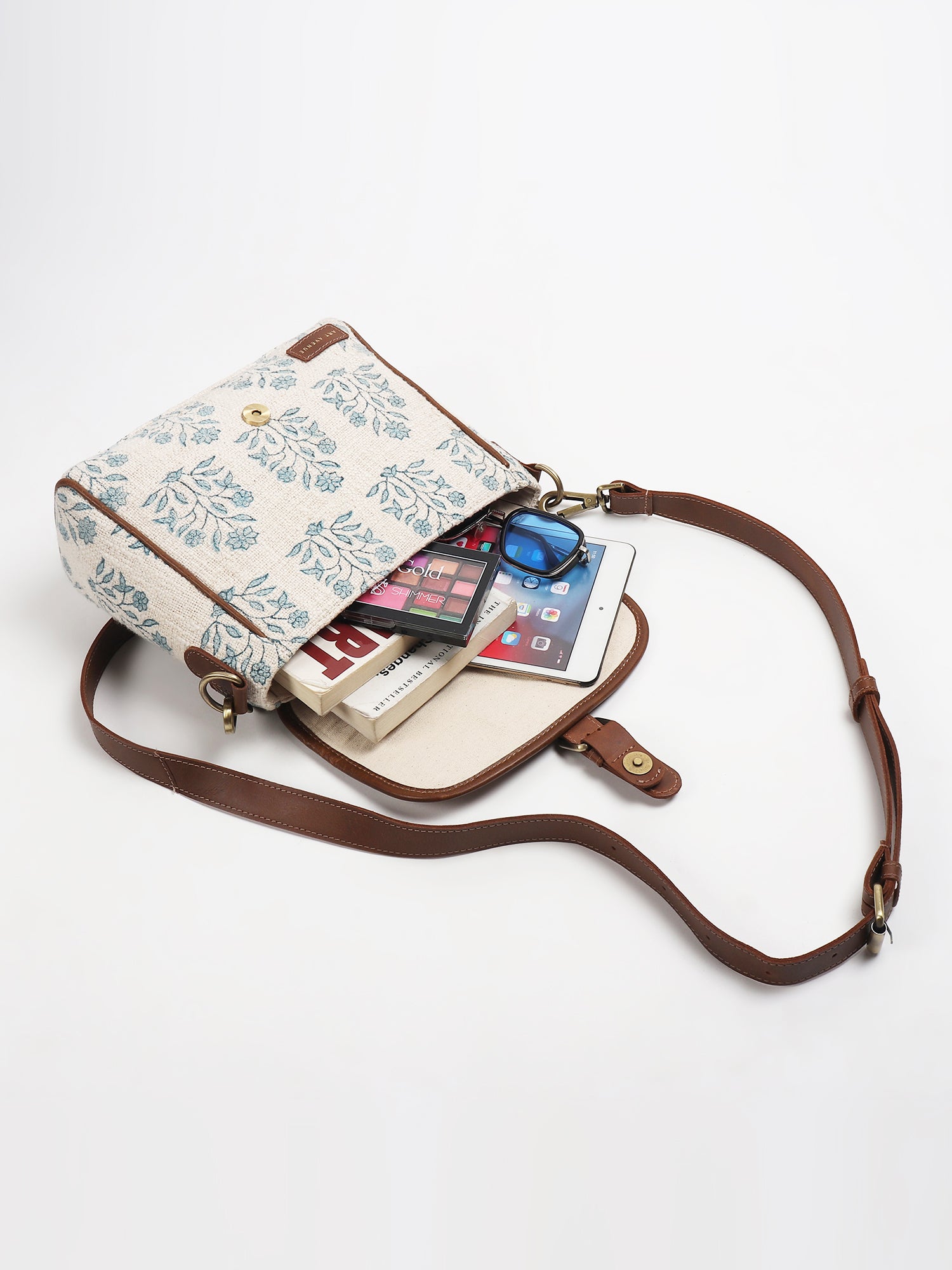 Carter sling bag alternate angle — Art Avenue