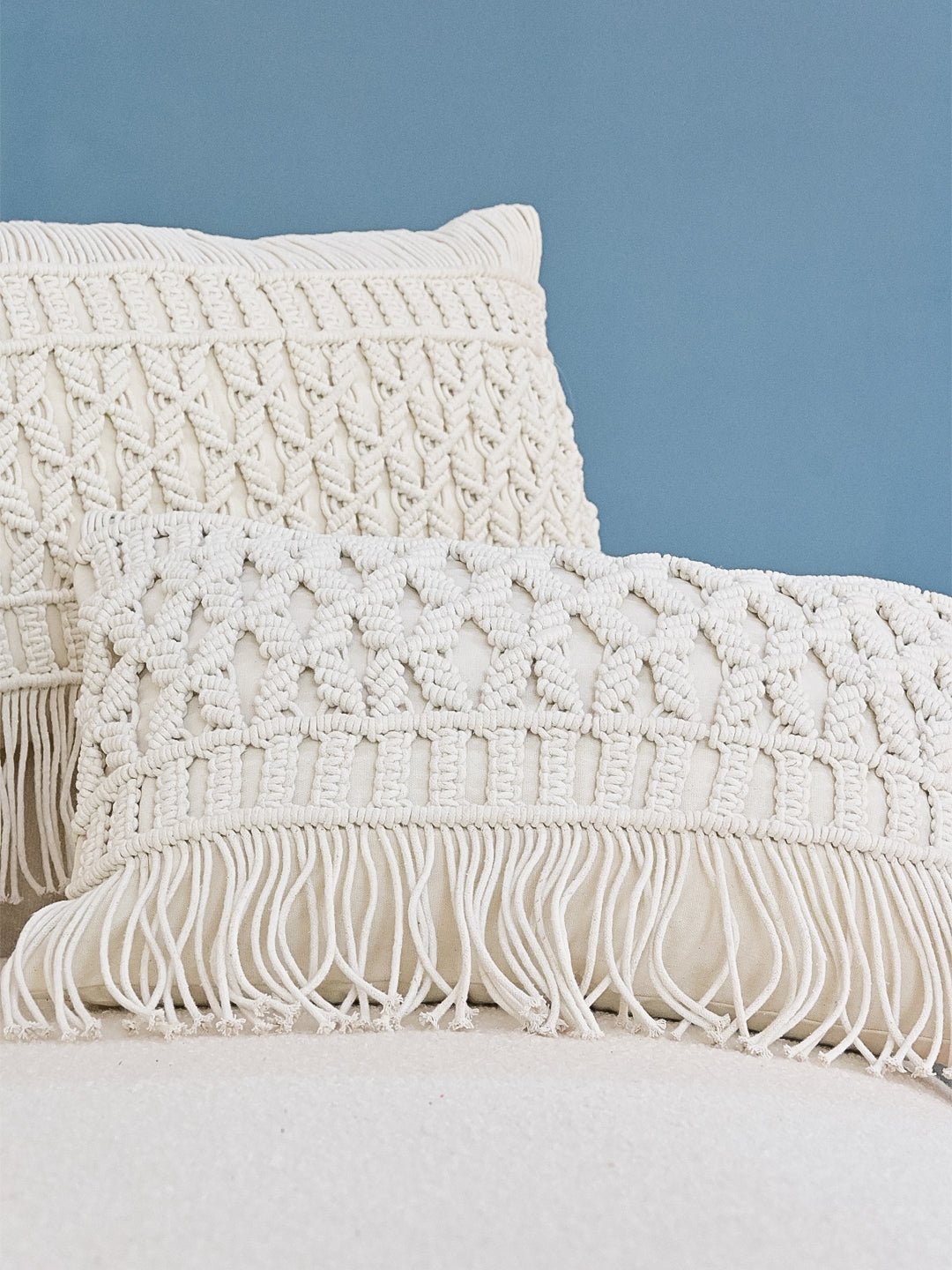 PRISSY - LUMBAR CUSHION COVER - ART AVENUE