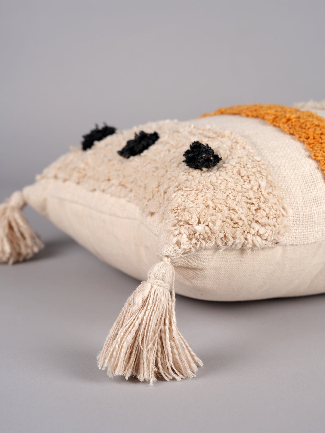 HAPERLARE - LUMBAR CUSHION COVER - ART AVENUE