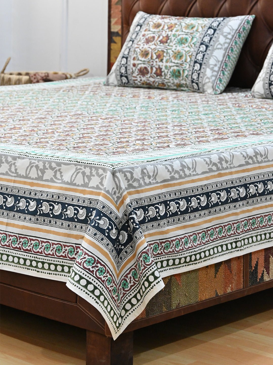 HAVANA GREEN & RED COTTON PRINTED DOUBLE BEDSHEET WITH PILLOW - ART AVENUE