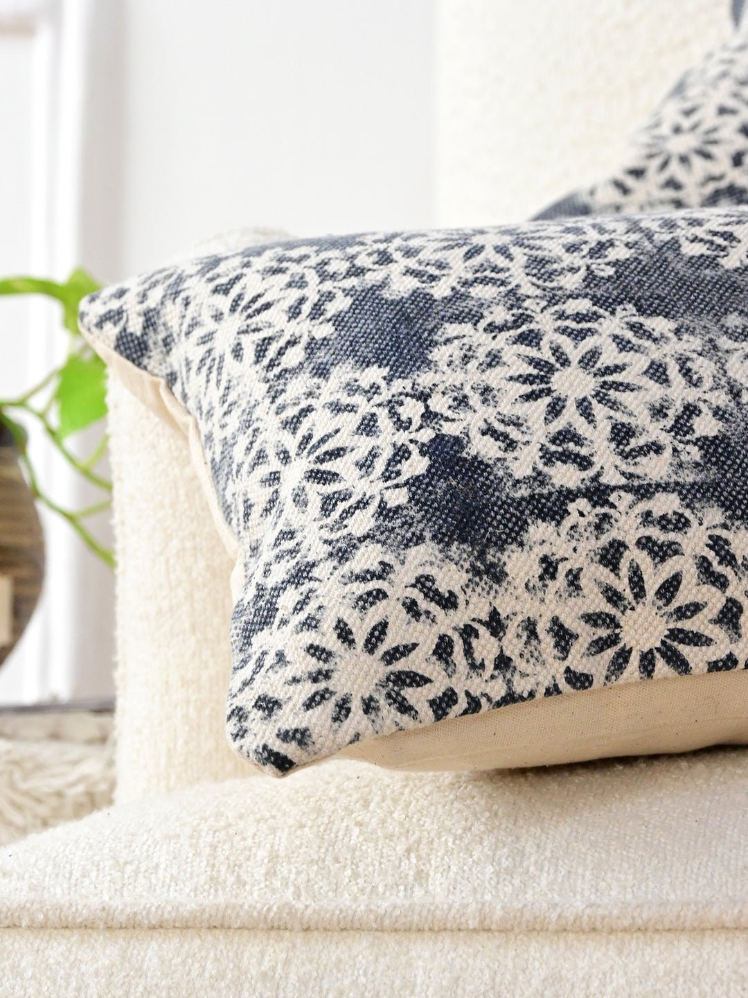 IGNEOUS-LUMBAR CUSHION COVE - ART AVENUE