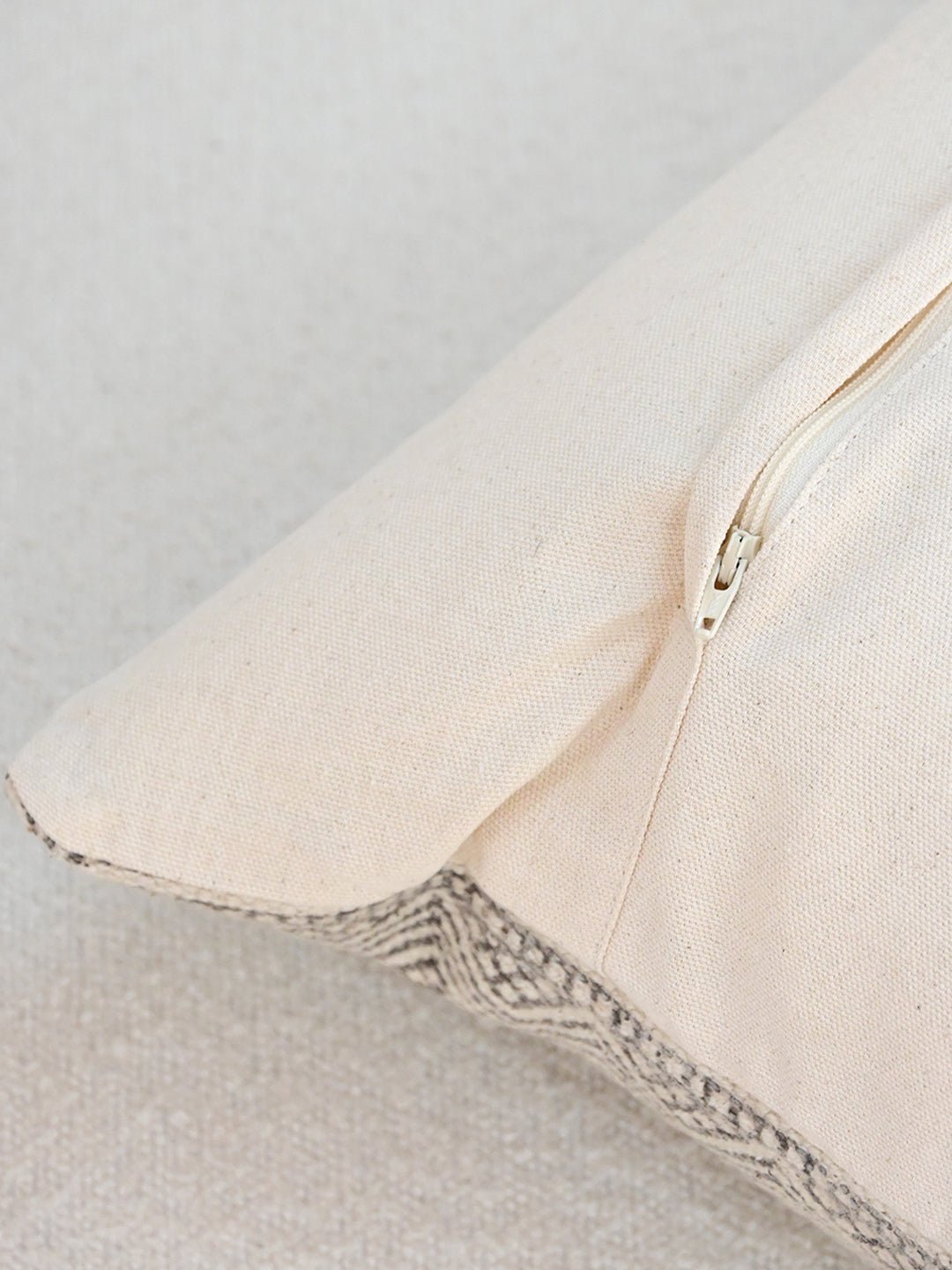 MAHOGANY-LUMBAR CUSHION COVER - ART AVENUE