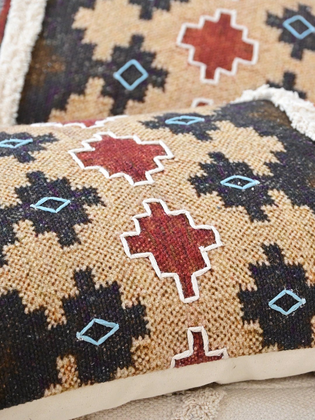 KALMIA - LUMBAR CUSHION COVER - ART AVENUE