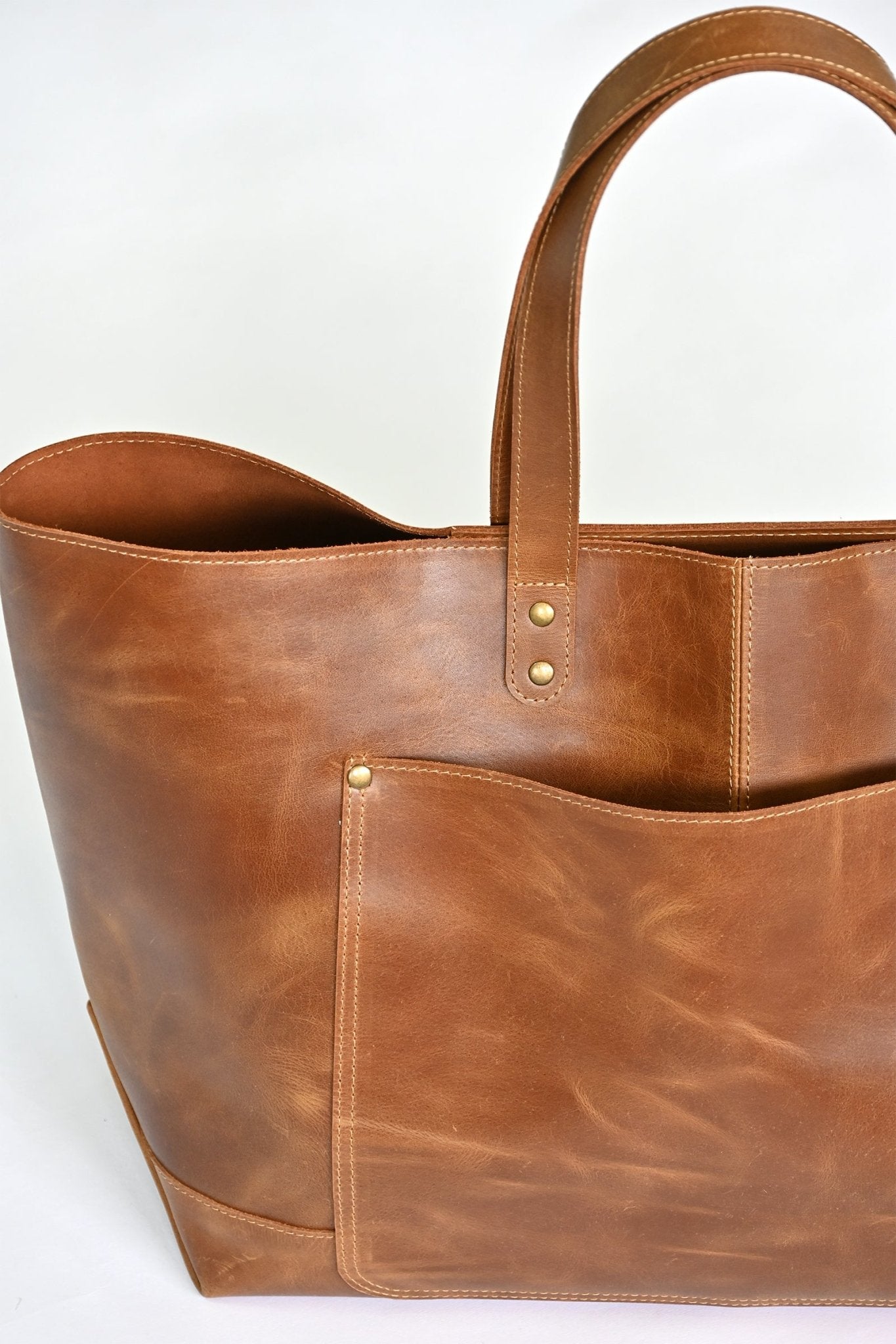 Kelly handbag side view — Art Avenue