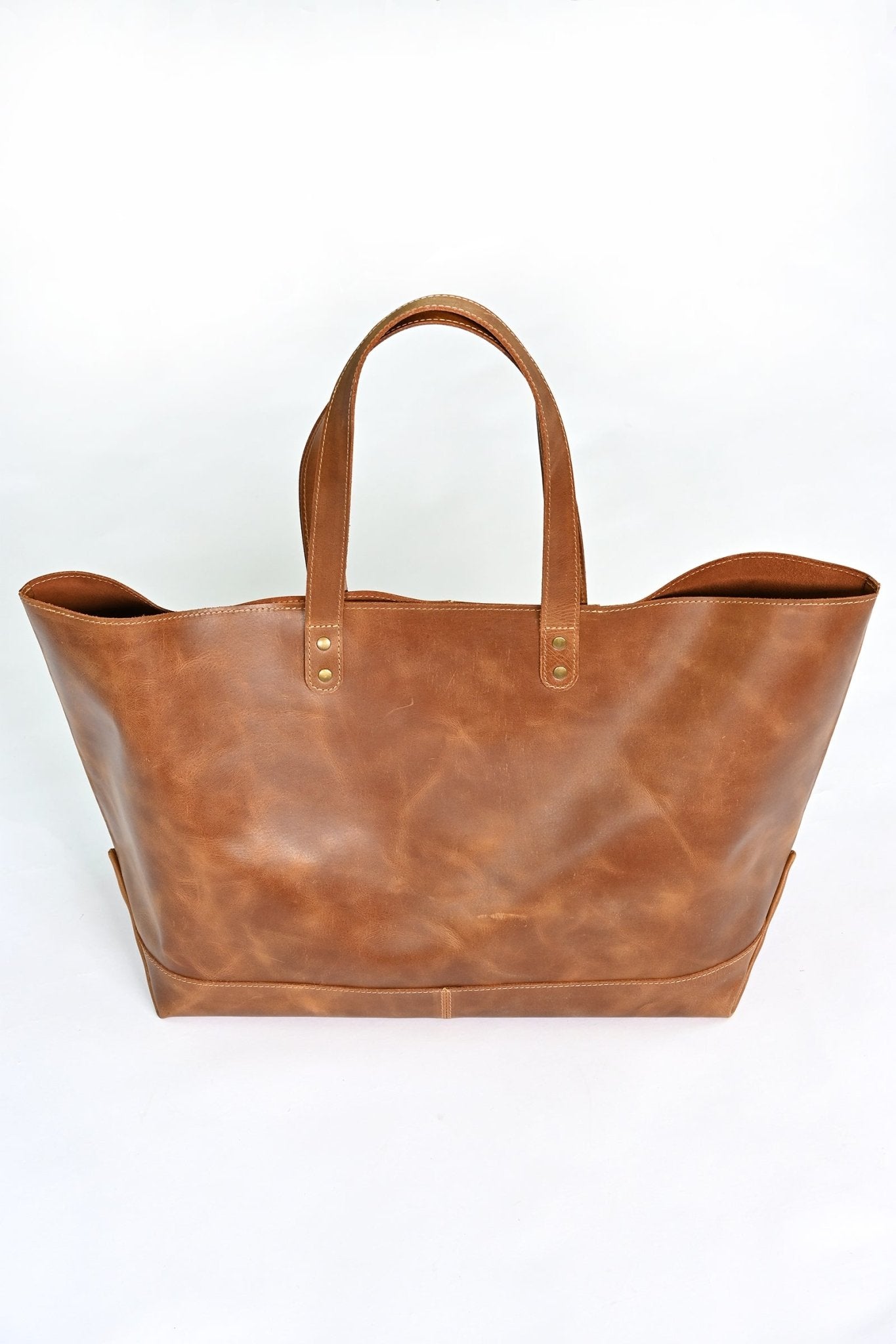 Kelly leather handbag interior — Art Avenue