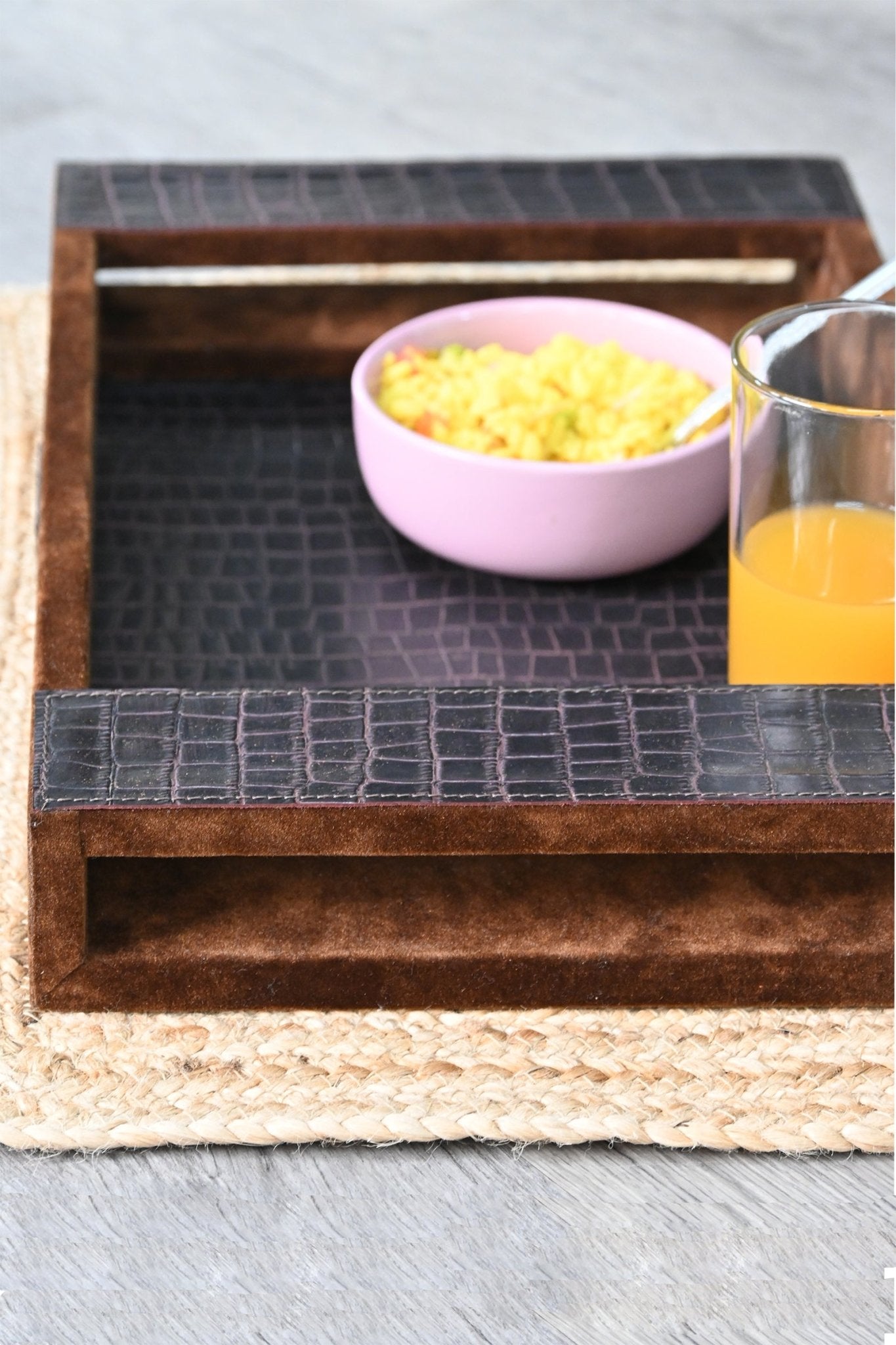 CARMINE - LEATHER TRAY - ART AVENUE