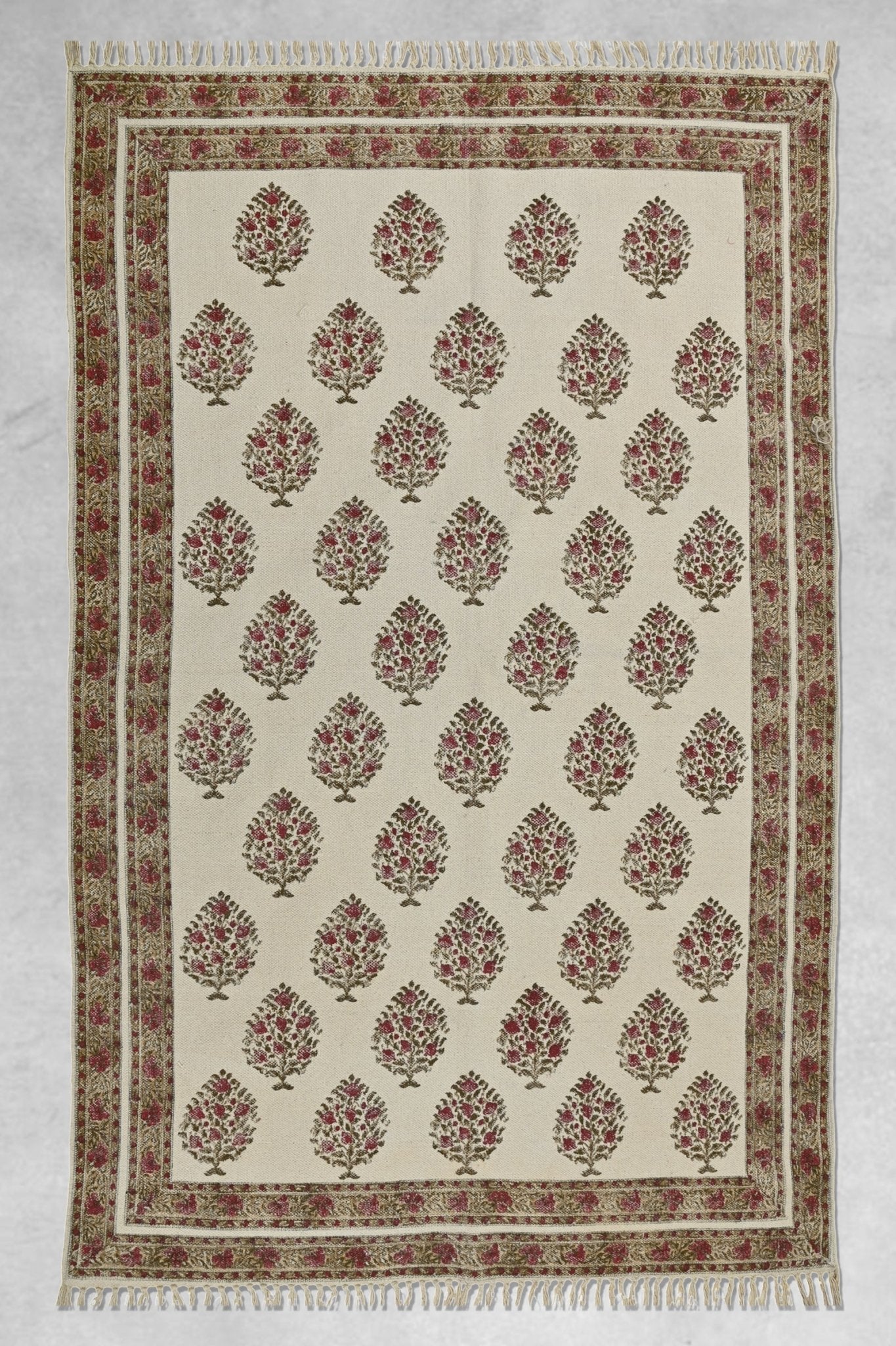 Block-Printed Cotton Dhurrie Rug in Red & White Traditional — Art Avenue