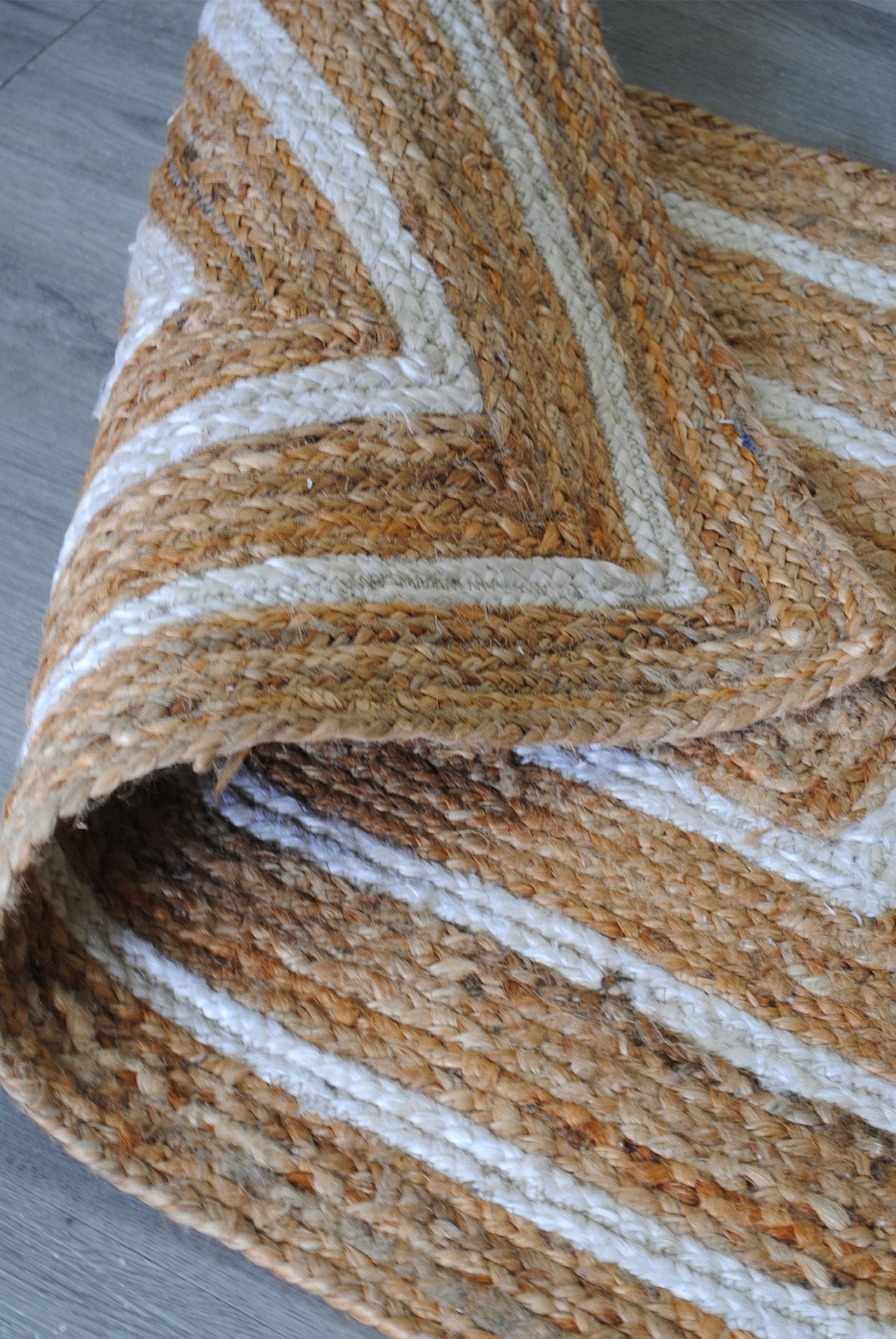 BRETON - JUTE BRAIDED RUG - ART AVENUE