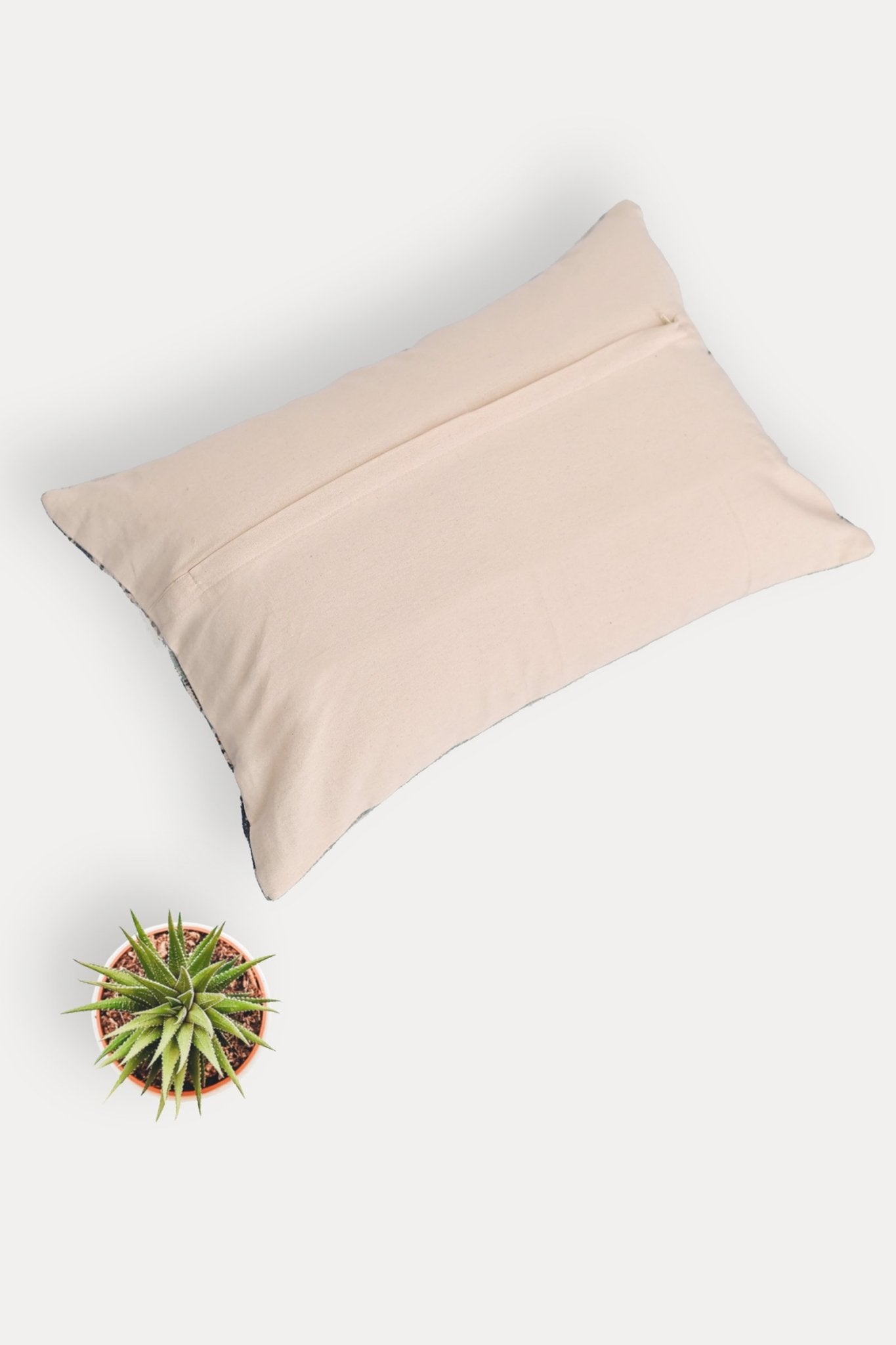 CLYDE - LUMBAR CUSHION COVER - BLUE - ART AVENUE
