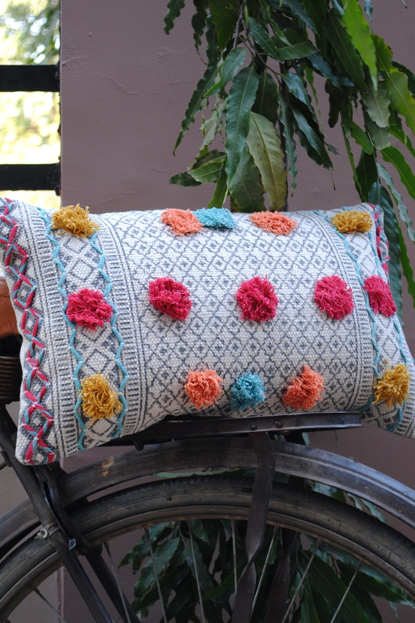 DAHLIA - LUMBAR CUSHION COVER - ART AVENUE