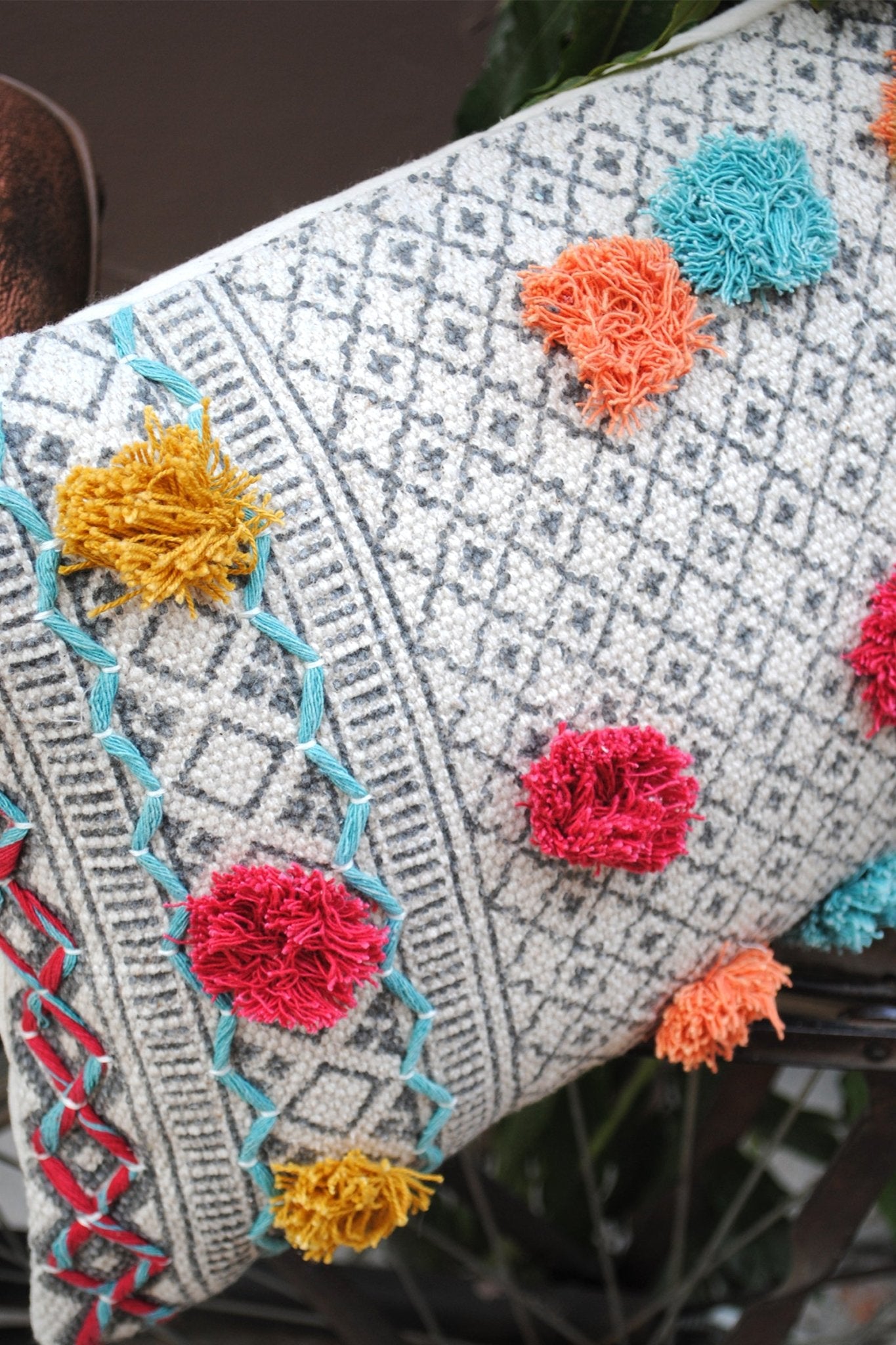 DAHLIA - LUMBAR CUSHION COVER - ART AVENUE