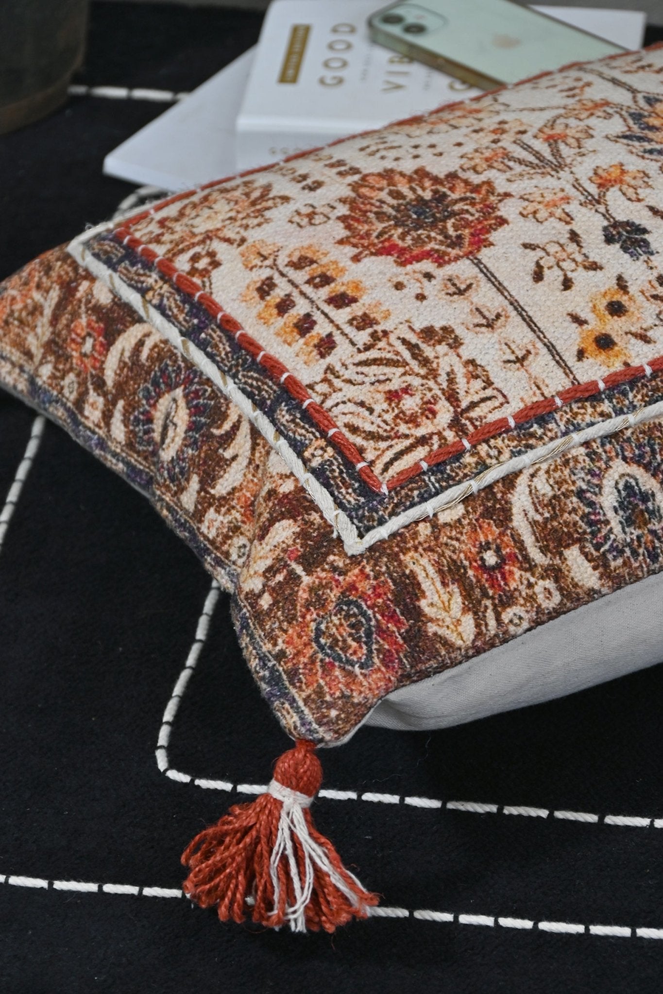 LANTANA- LUMBAR CUSHION COVER - ART AVENUE