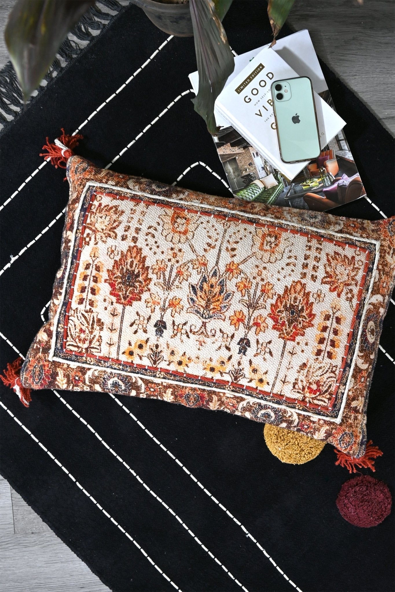 LANTANA- LUMBAR CUSHION COVER - ART AVENUE