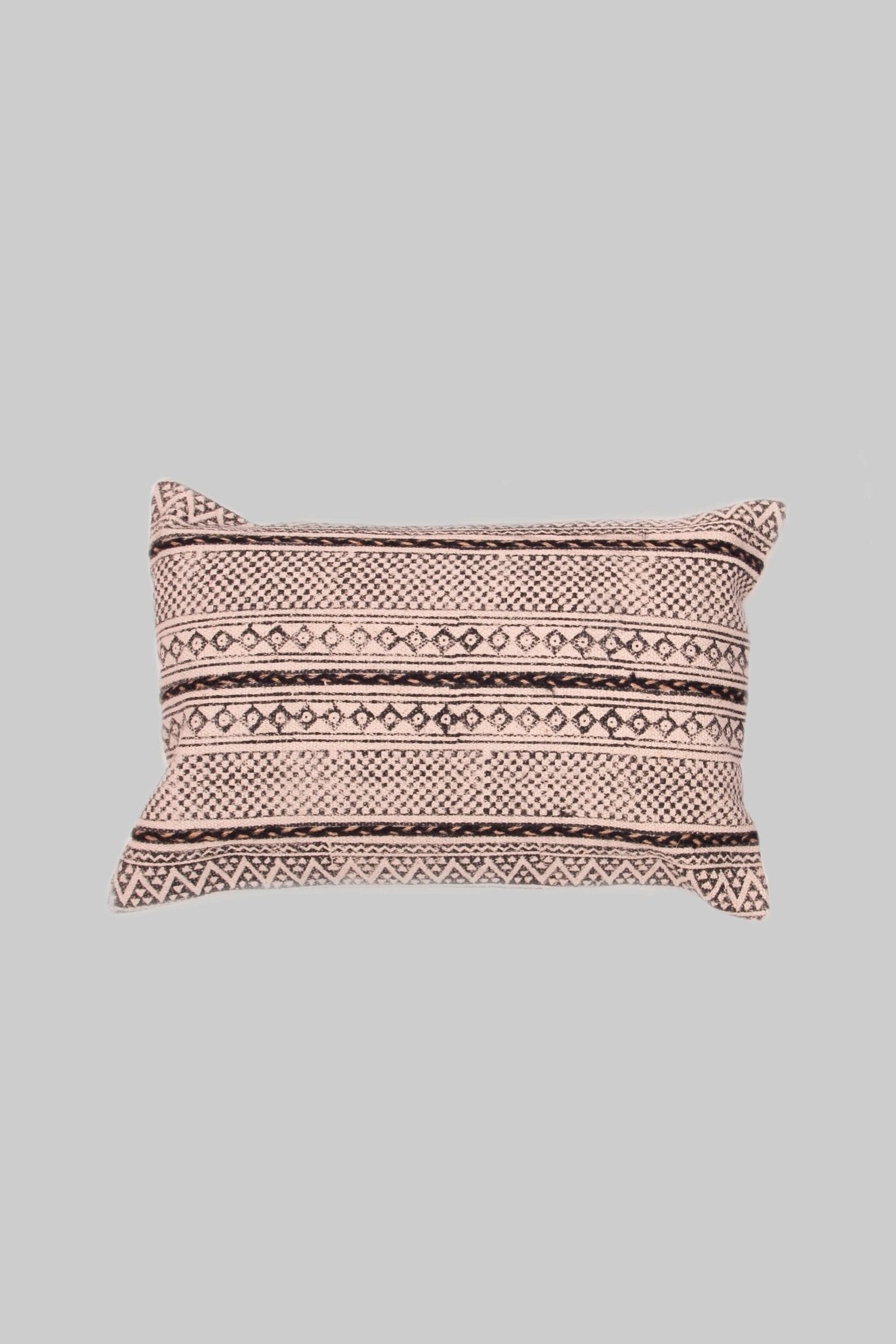 MONO - LUMBAR CUSHION COVER -OFF WHITE & BLACK - ART AVENUE