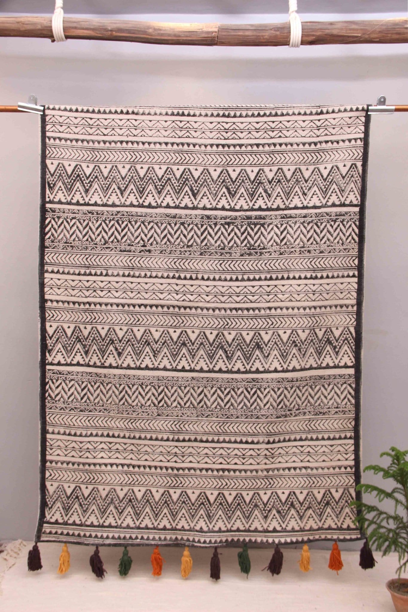 Sand Block-Printed Cotton Dhurrie Rug in Black — Art Avenue