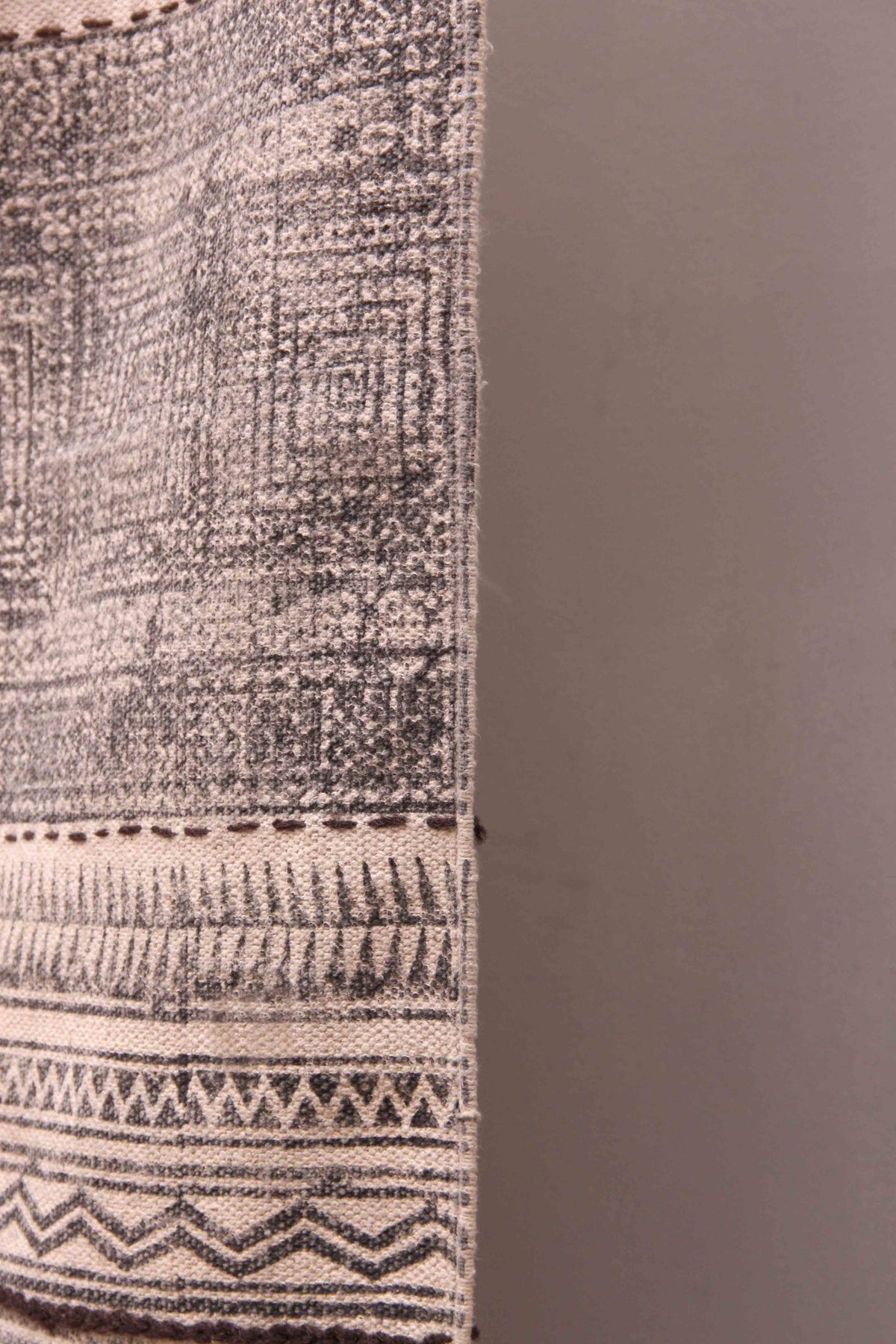 Screed Block-Printed Cotton Dhurrie Rug in Black — Art Avenue