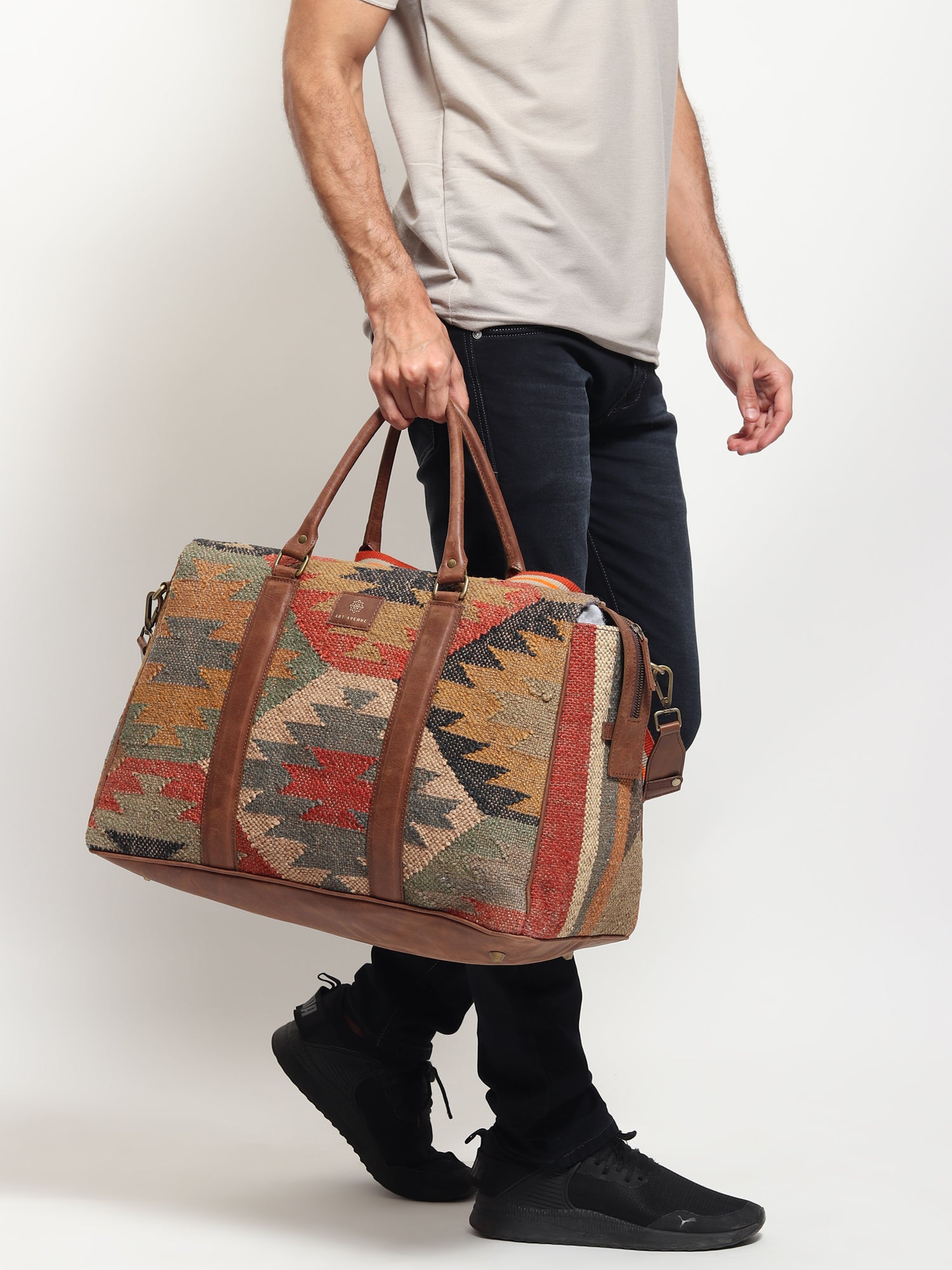 Sharant kilim duffle bag second view — Art Avenue