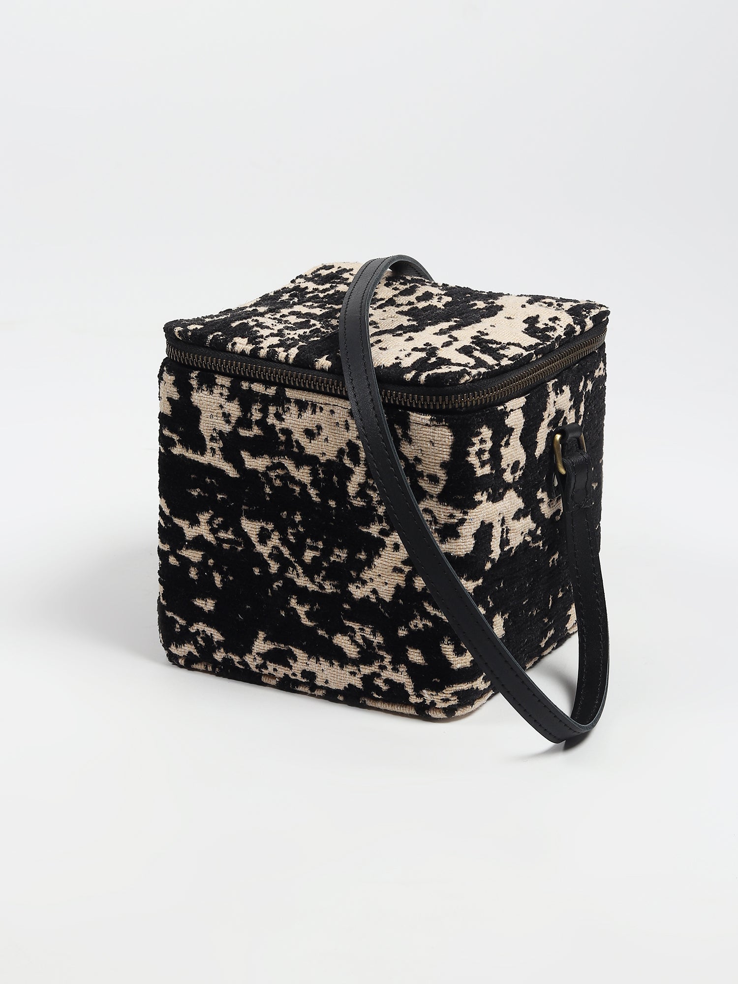 Alira jacquard sling bag front detail — Art Avenue