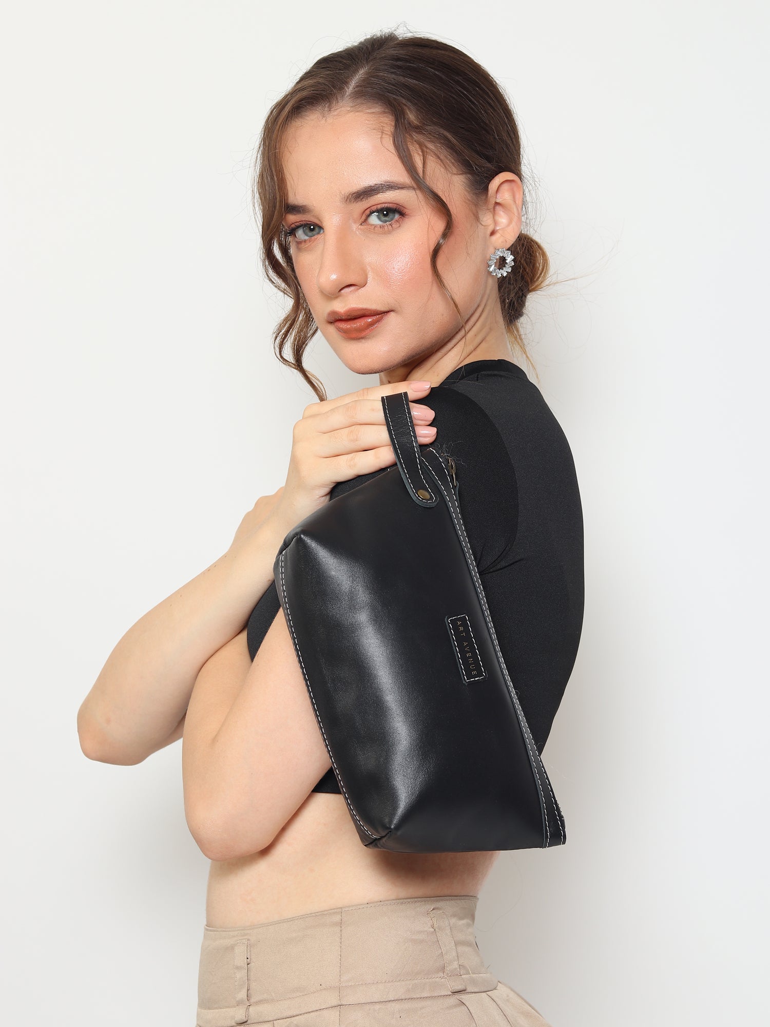 Flisk pouch side view — Art Avenue