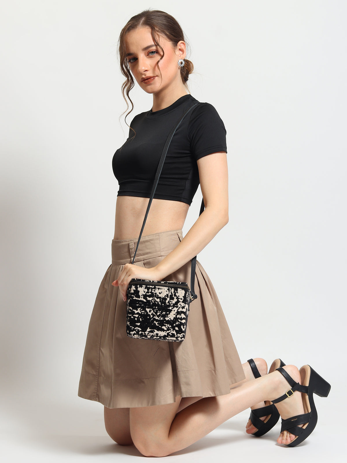 Alira leather sling bag strap detail — Art Avenue