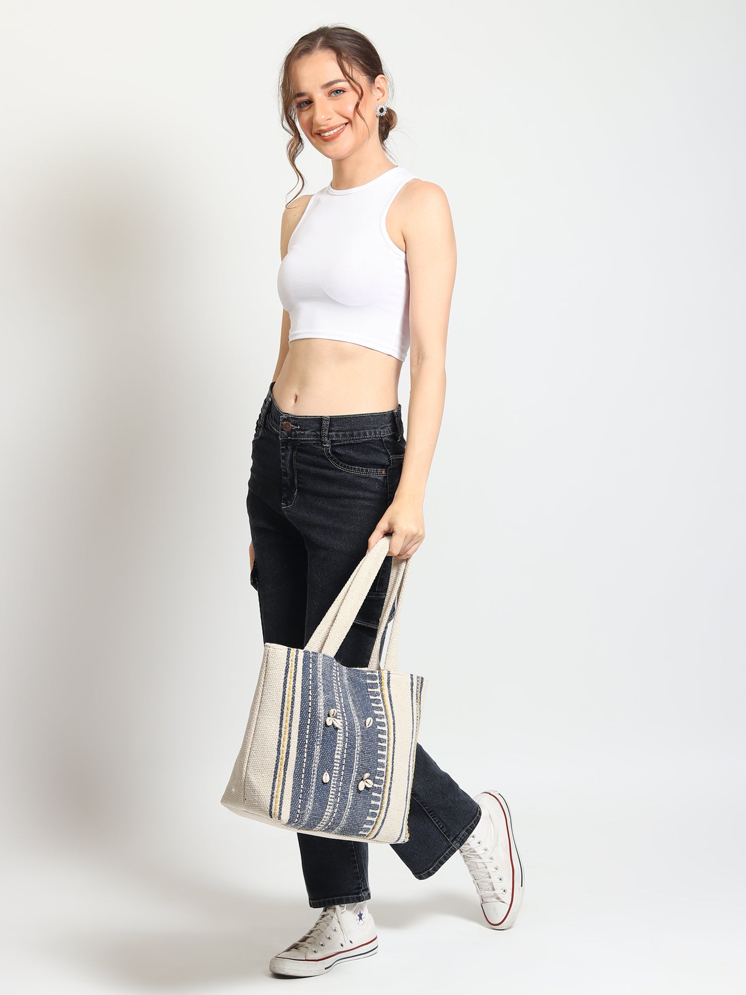 Keem tote bag print detail — Art Avenue