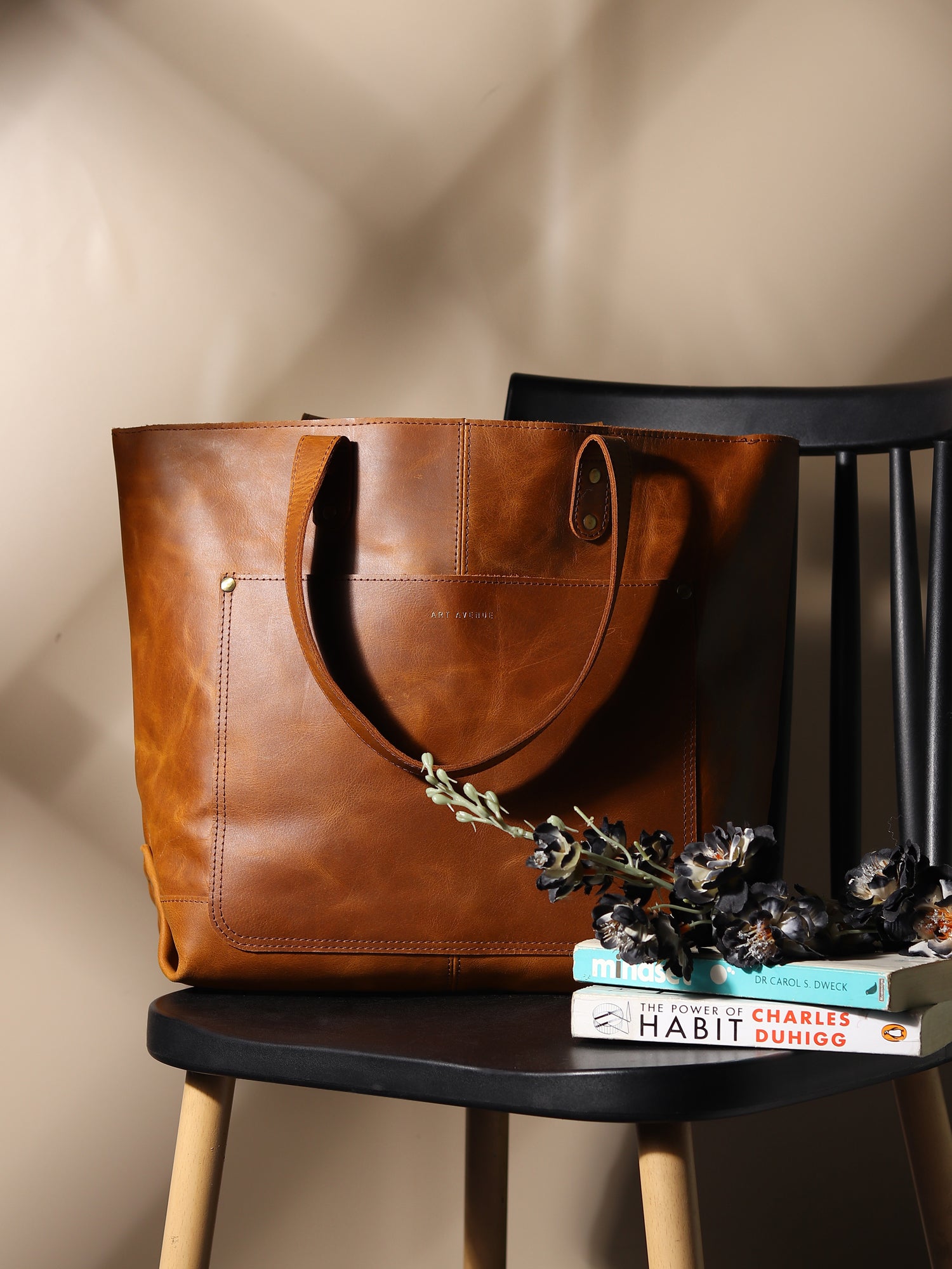 Kier leather handbag interior — Art Avenue