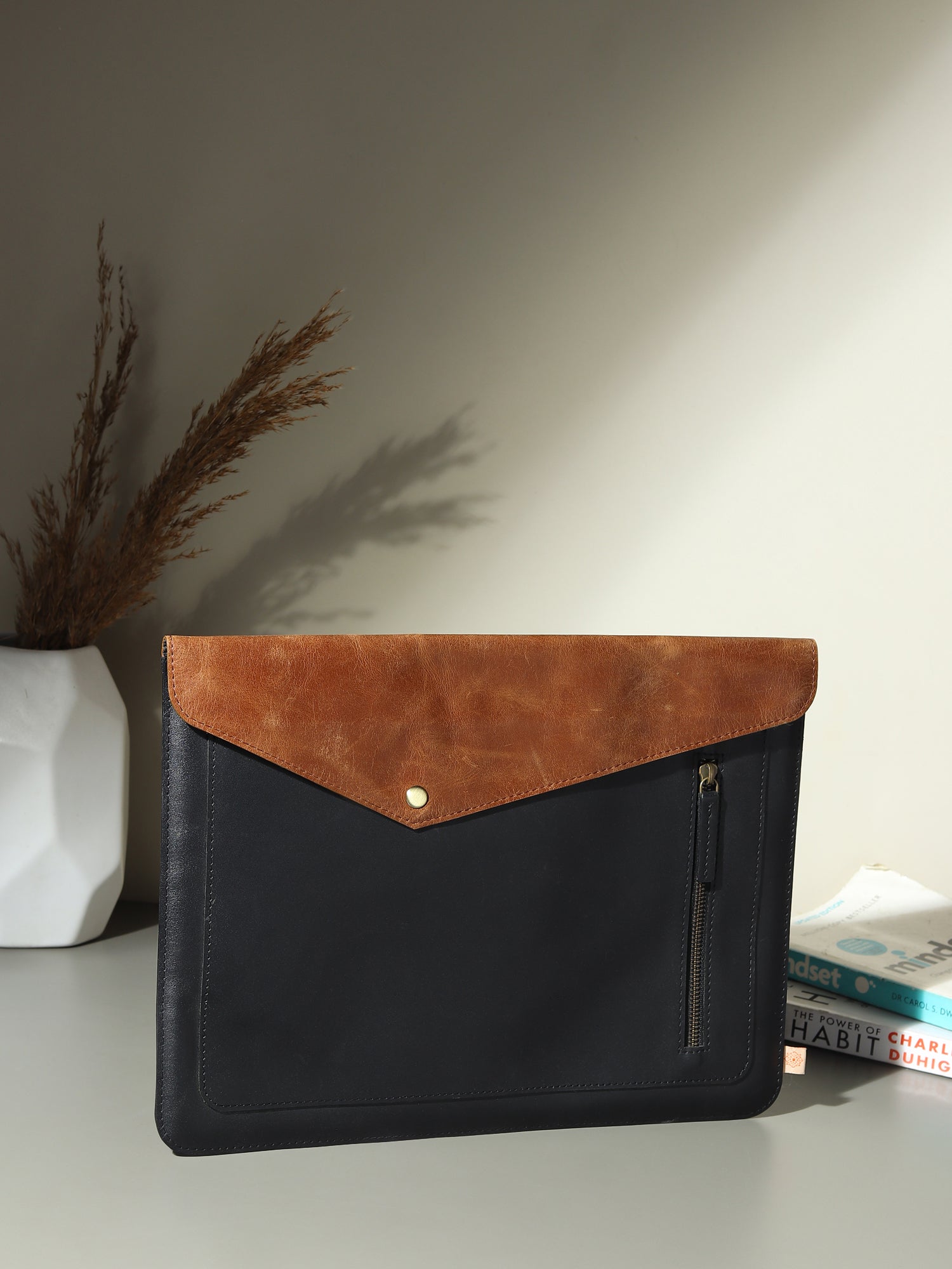 Abaze Leather Laptop Sleeve