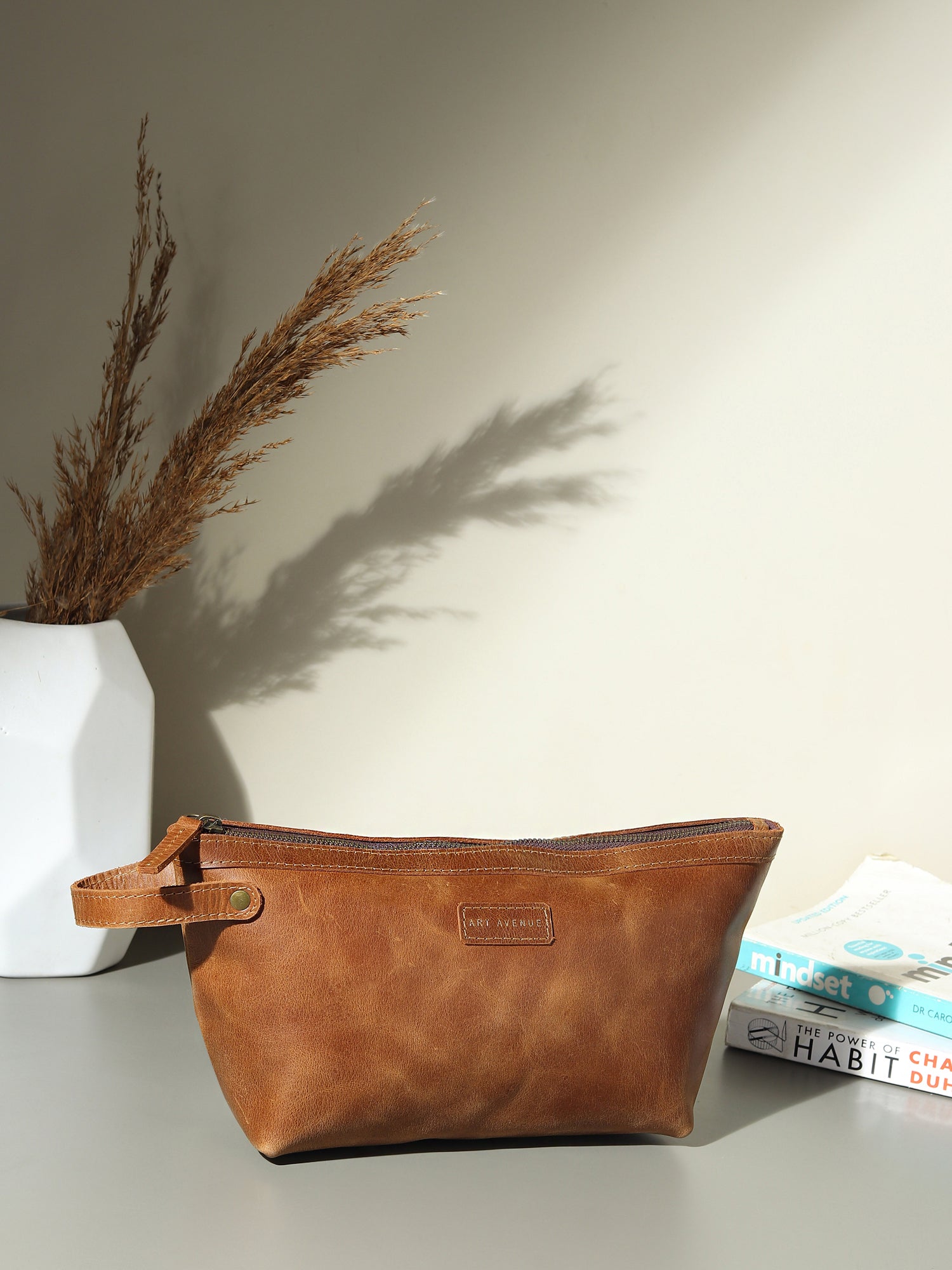 Flisk pouch strap detail — Art Avenue