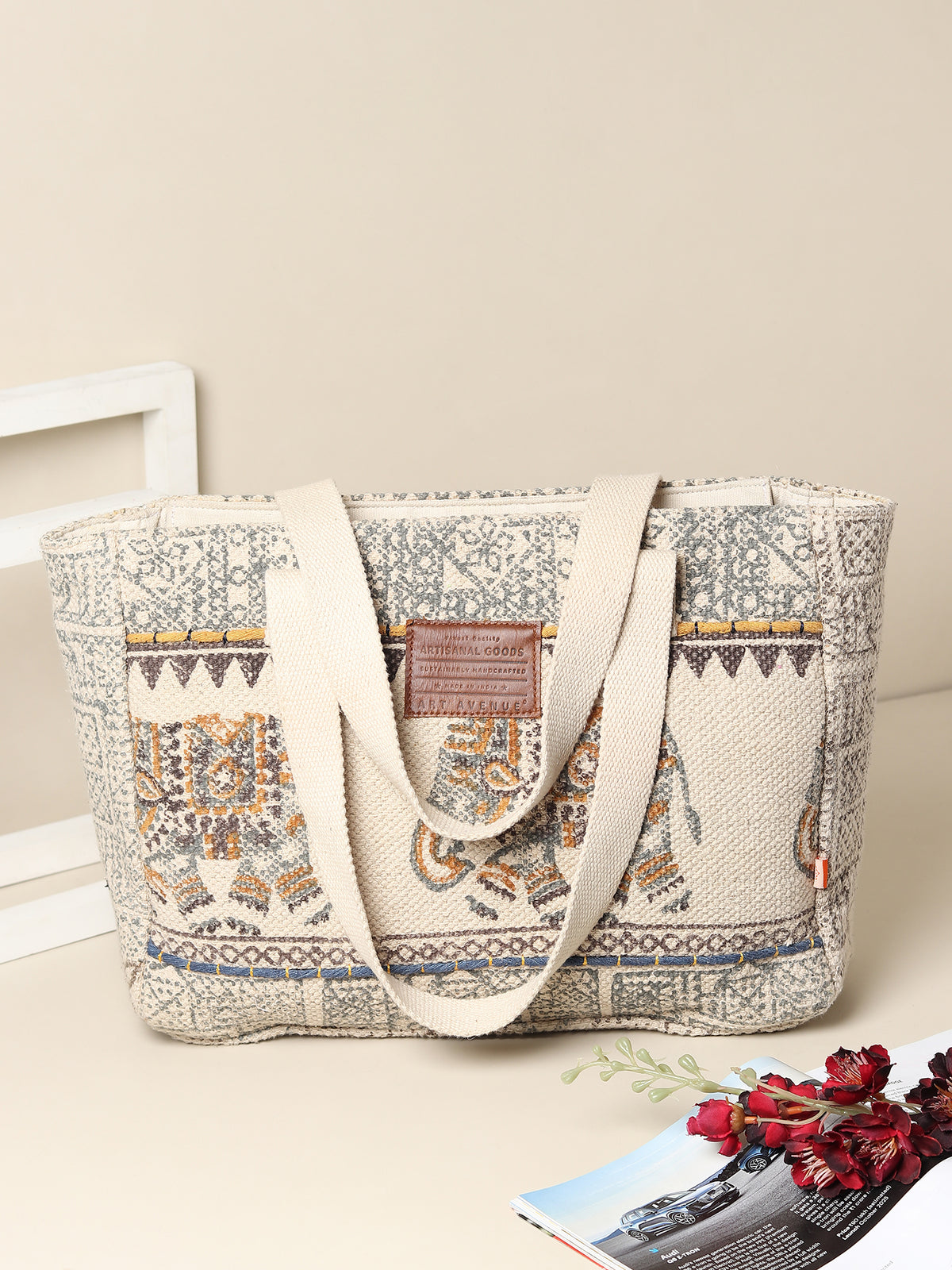 Aurielle tote bag print detail — Art Avenue