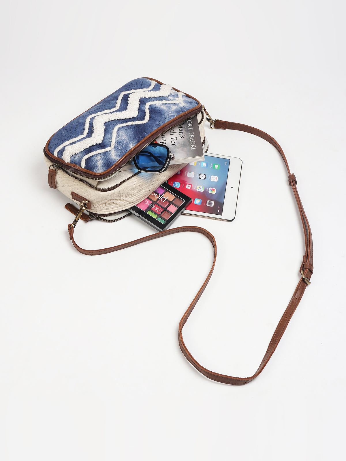 Luigina sling bag alternate angle — Art Avenue