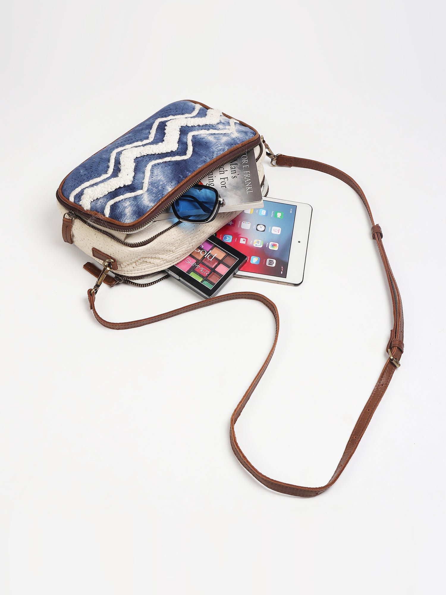 Luigina sling bag alternate angle — Art Avenue