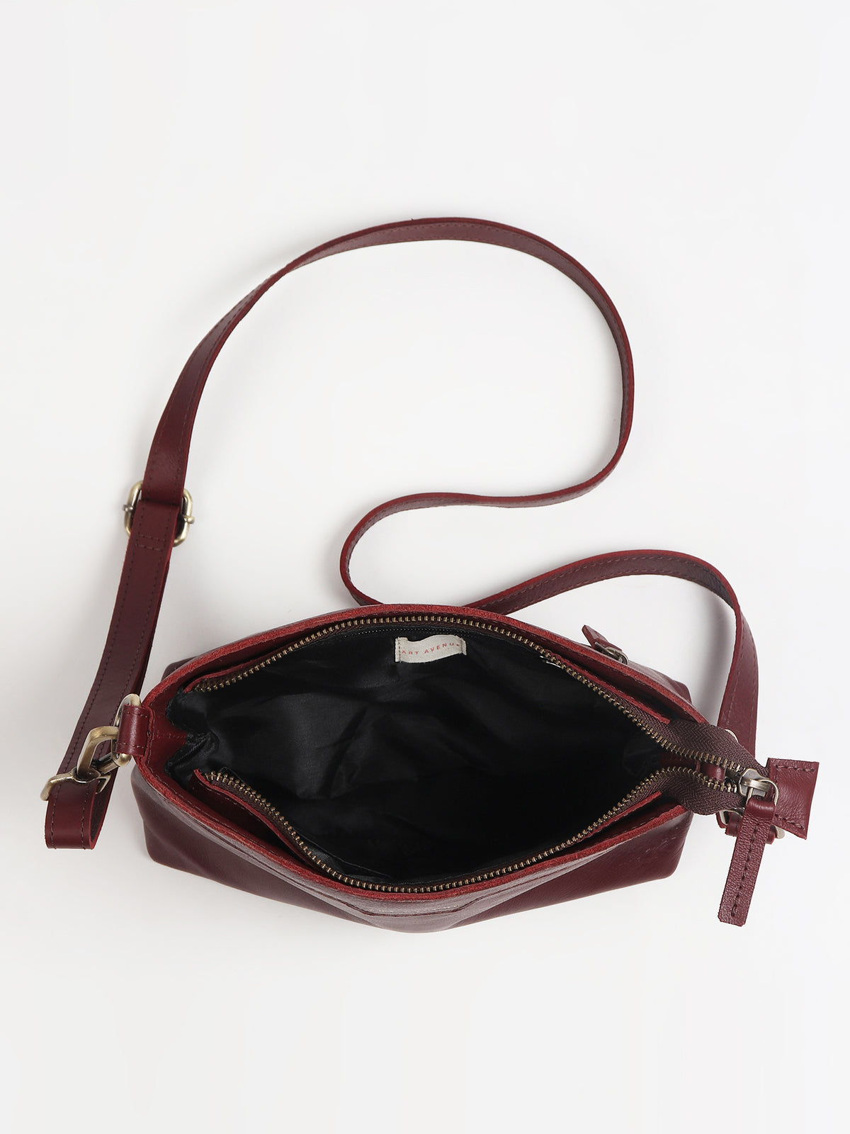Ladislao sling bag lifestyle — Art Avenue
