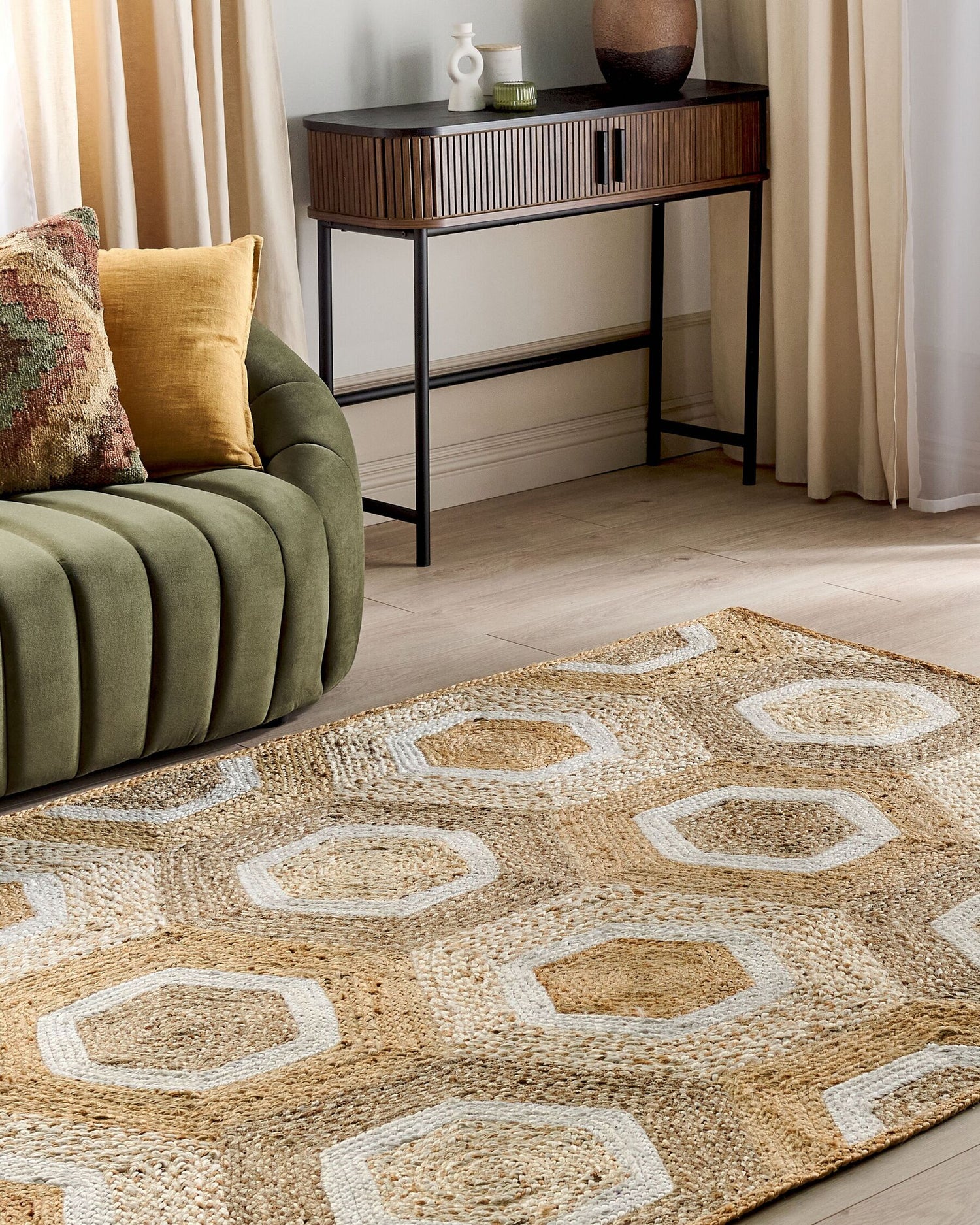 Quaoar Braided Jute Rug