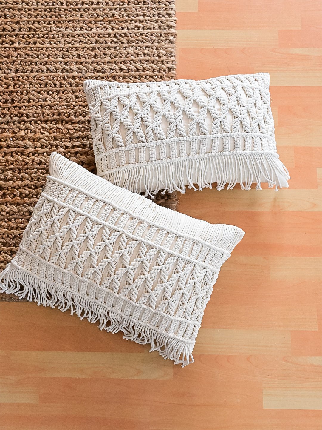 PRISSY - LUMBAR CUSHION COVER - ART AVENUE