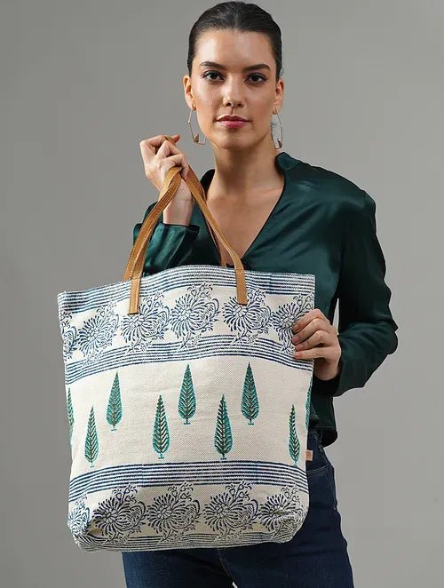 Zoic tote bag print detail — Art Avenue
