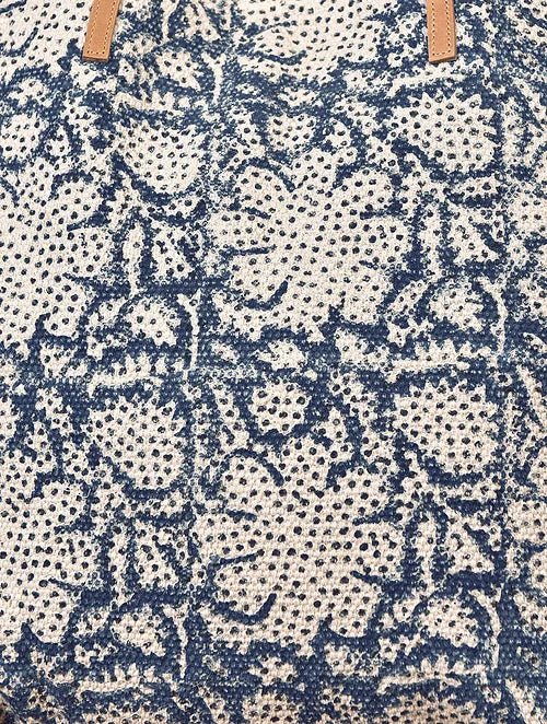 Hamite cotton tote bag lifestyle — Art Avenue
