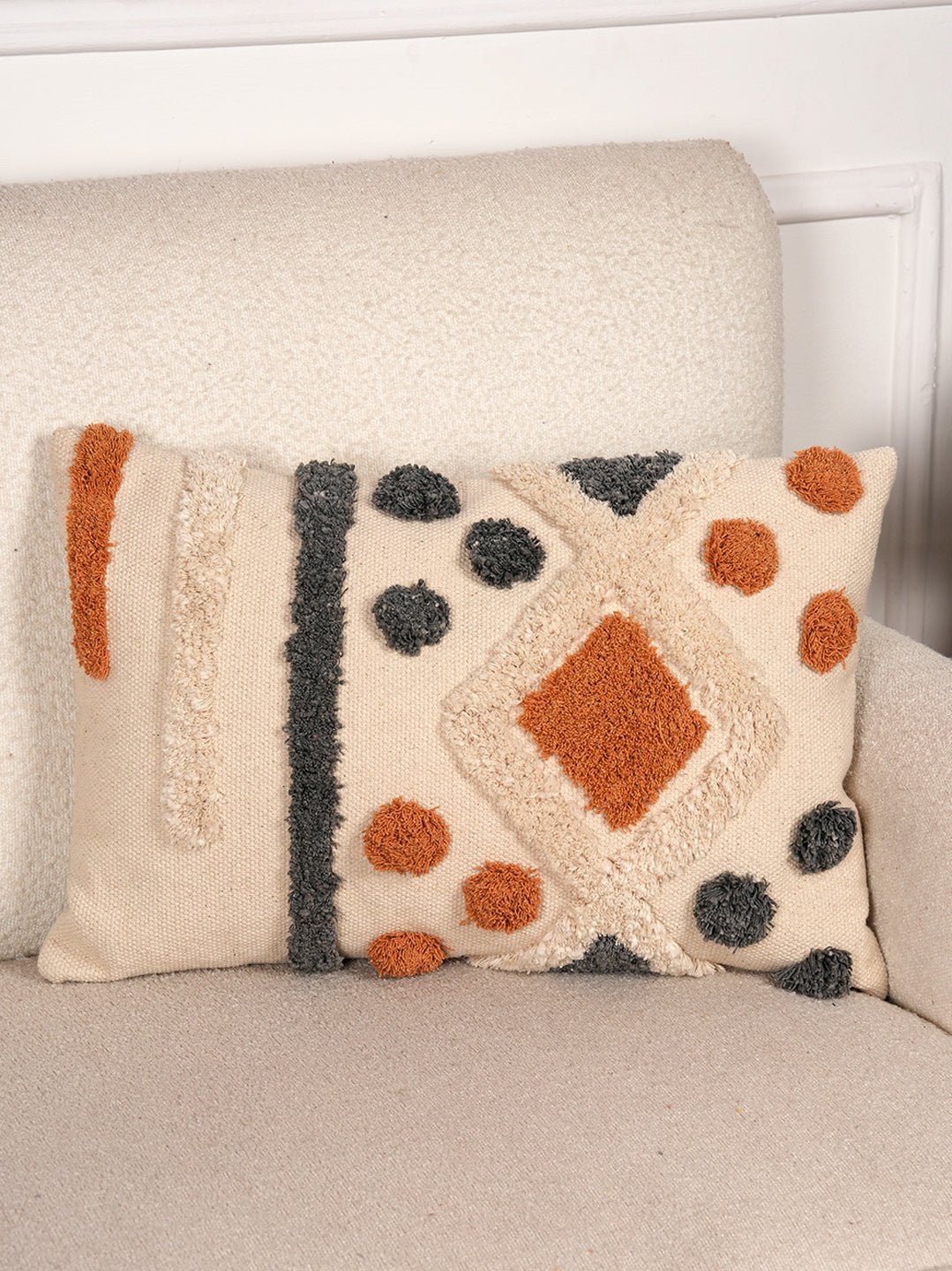 TRIANGLES - LUMBAR CUSHION COVER - ART AVENUE