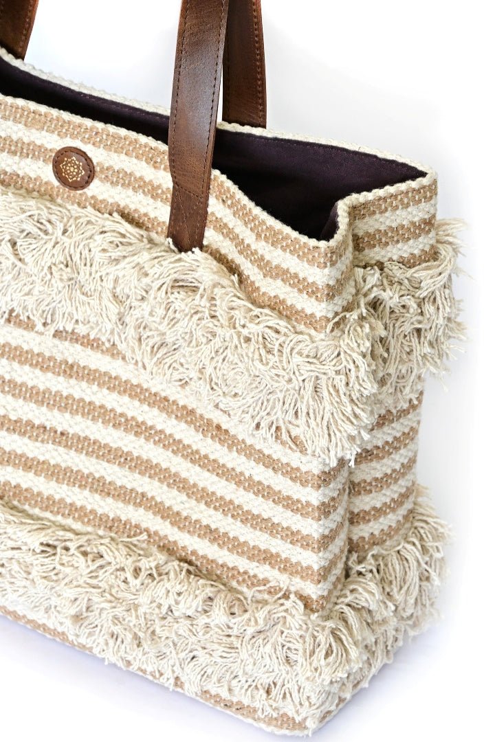 Aplas tote bag lifestyle — Art Avenue