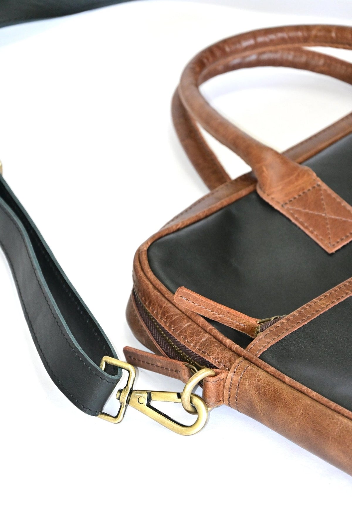ALITE - LEATHER LAPTOP BAG - ART AVENUE