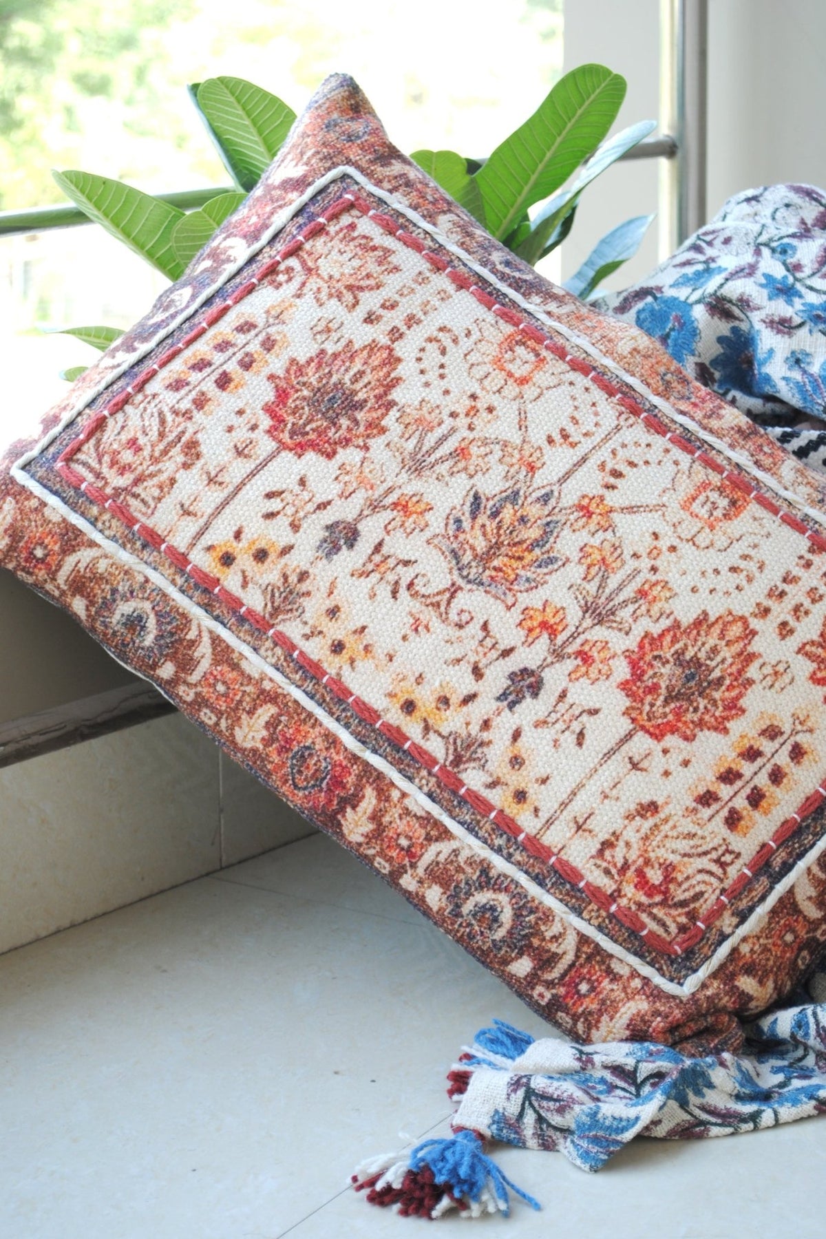 LANTANA- LUMBAR CUSHION COVER - ART AVENUE