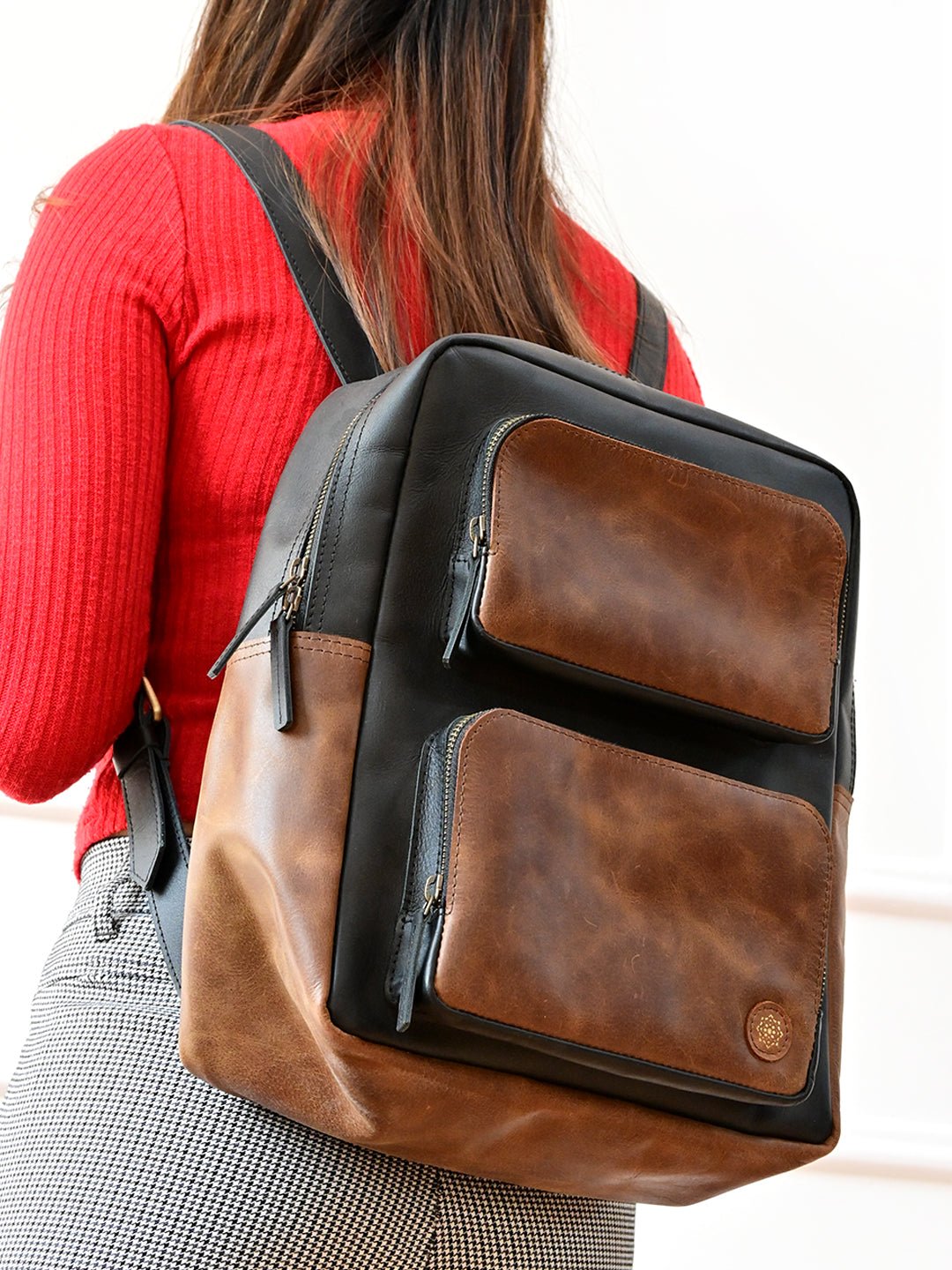 Elise backpack side view — Art Avenue