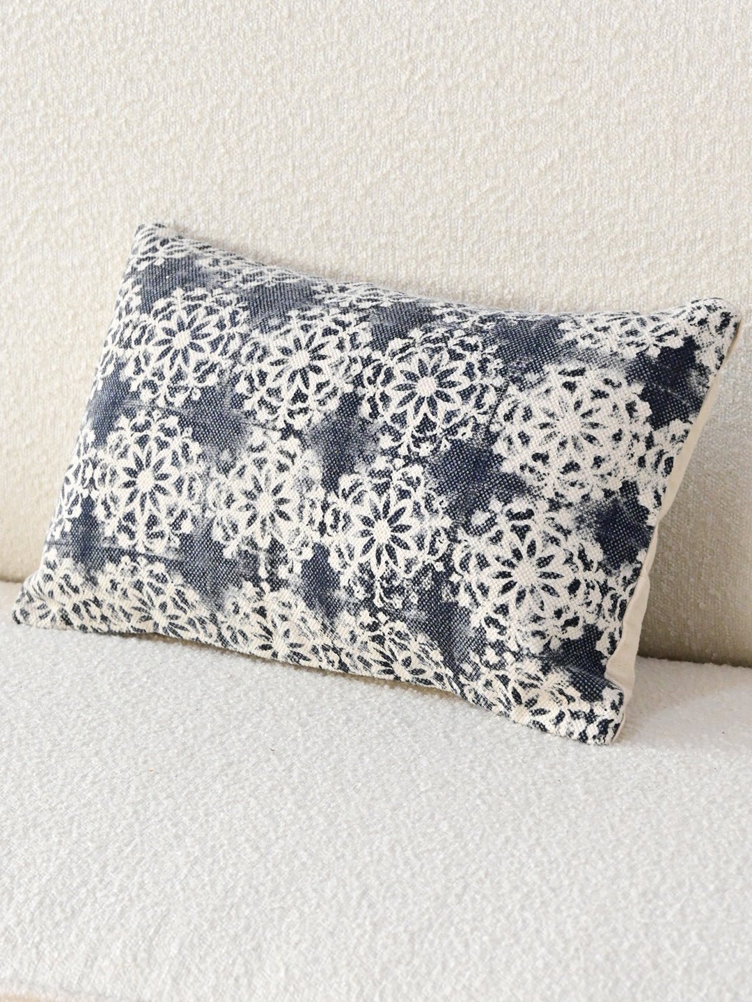 IGNEOUS-LUMBAR CUSHION COVE - ART AVENUE