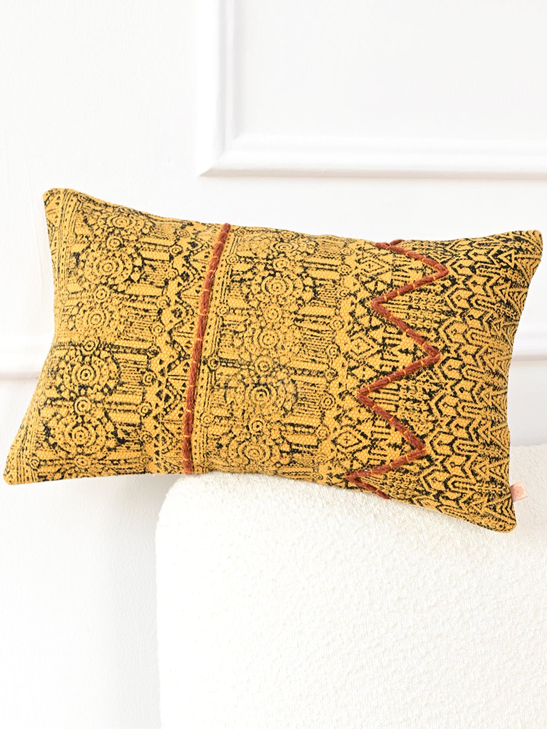GERANIUM - LUMBAR CUSHION COVER - ART AVENUE