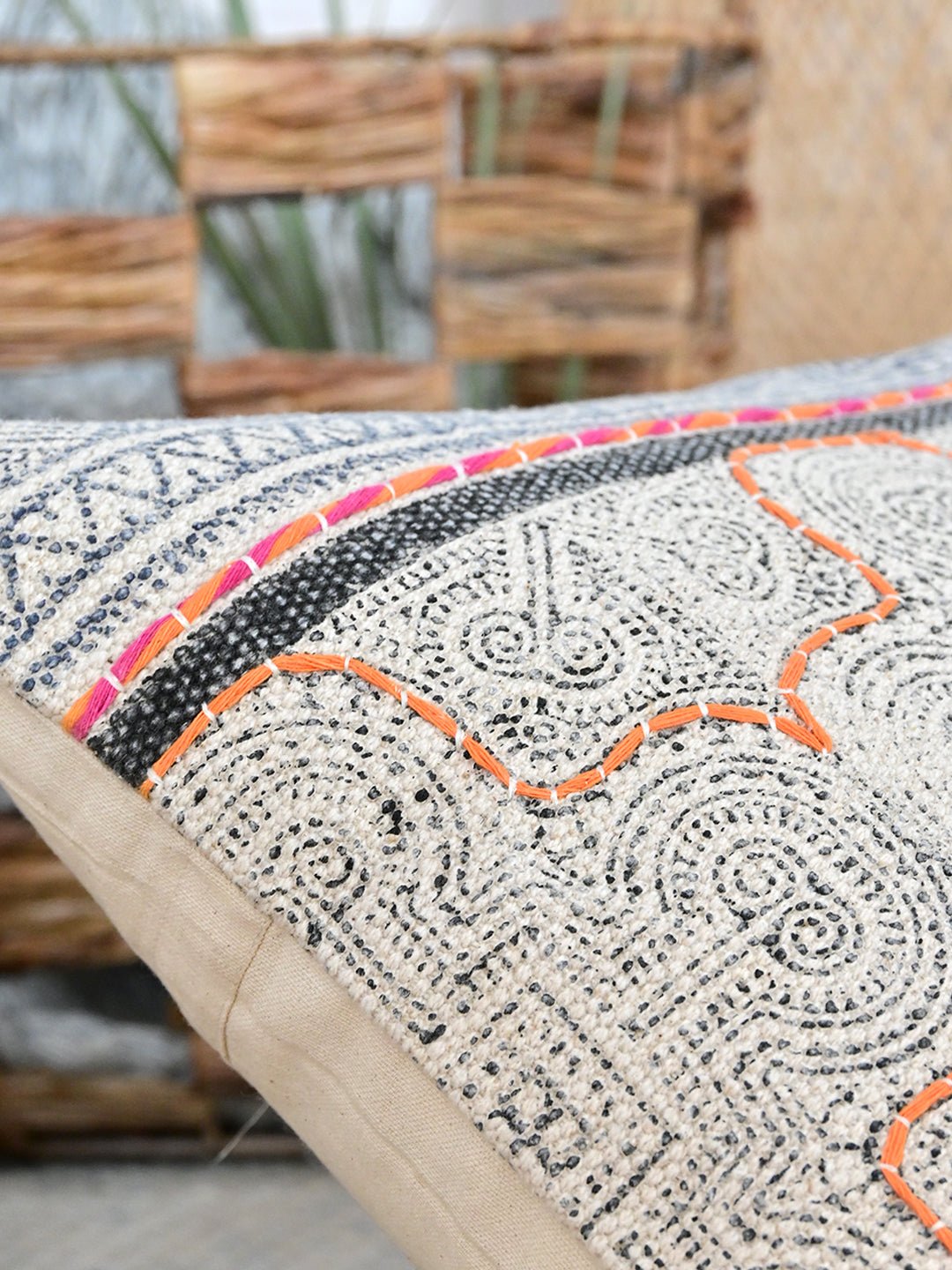 AMBER - LUMBAR CUSHION COVER - ART AVENUE