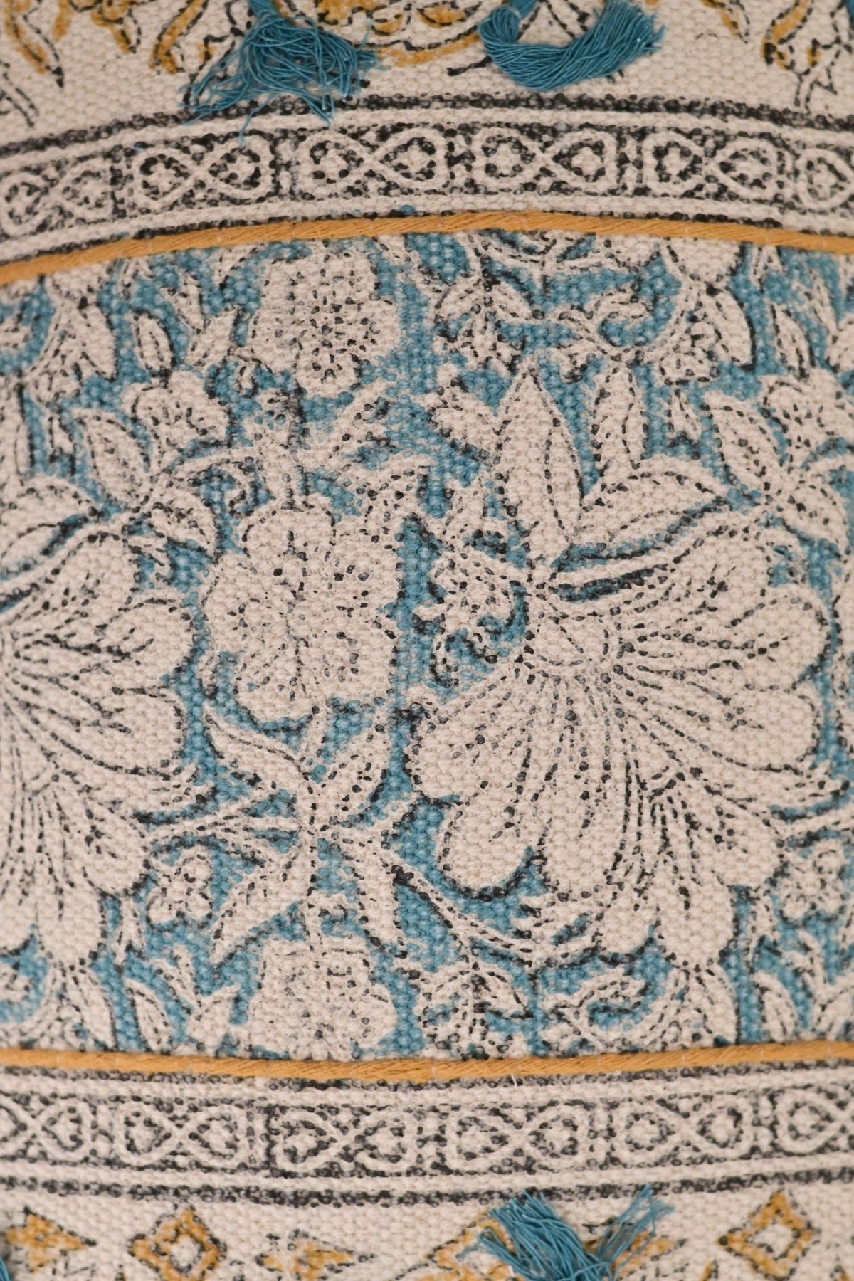INDANA - LUMBAR CUSHION COVER - ART AVENUE