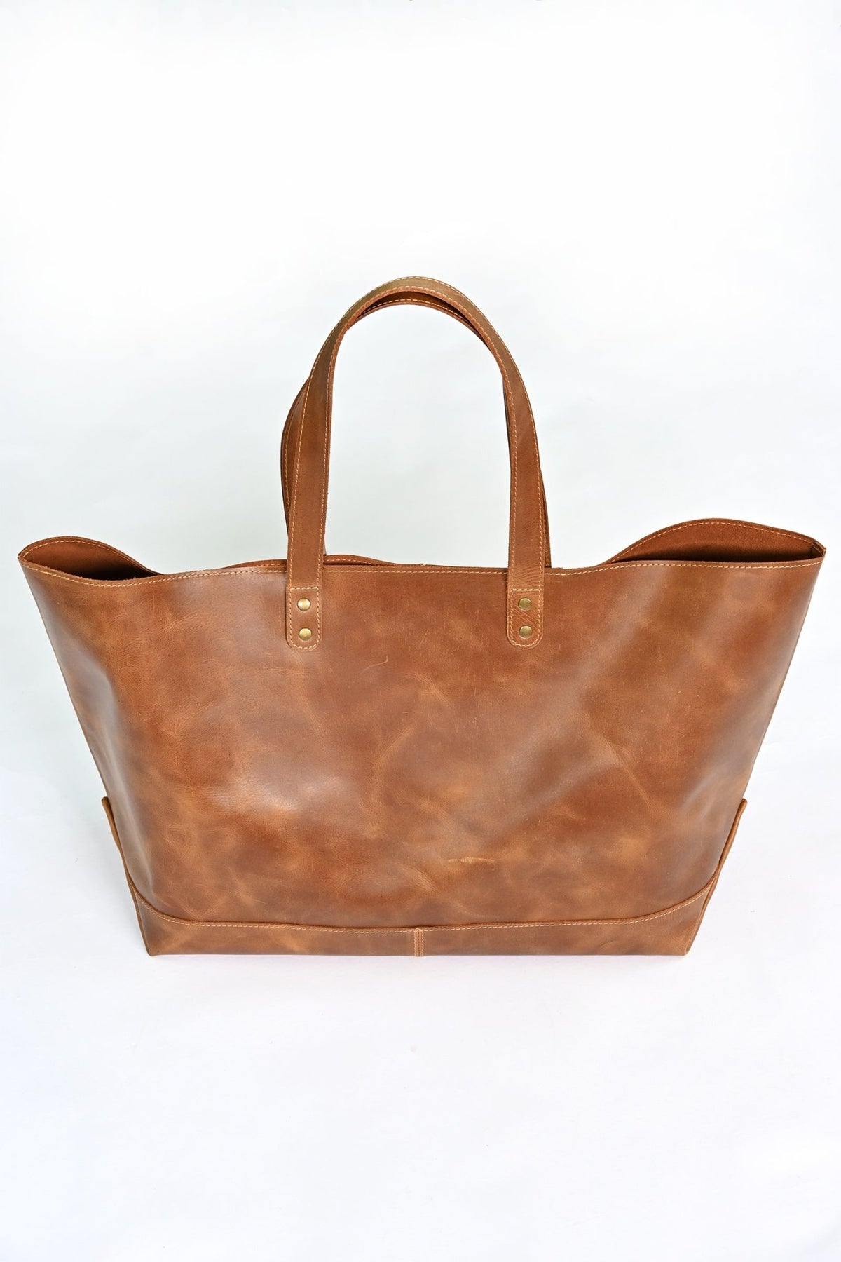 Kelly leather handbag interior — Art Avenue